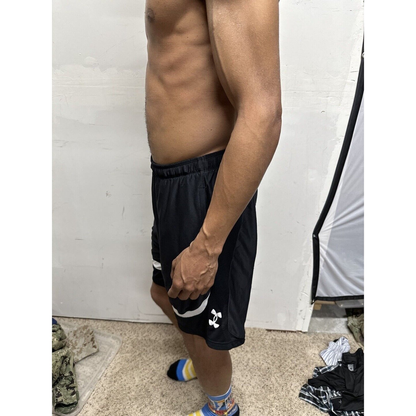 Men’s Under Armour Black Large Shorts Athletic With Pockets