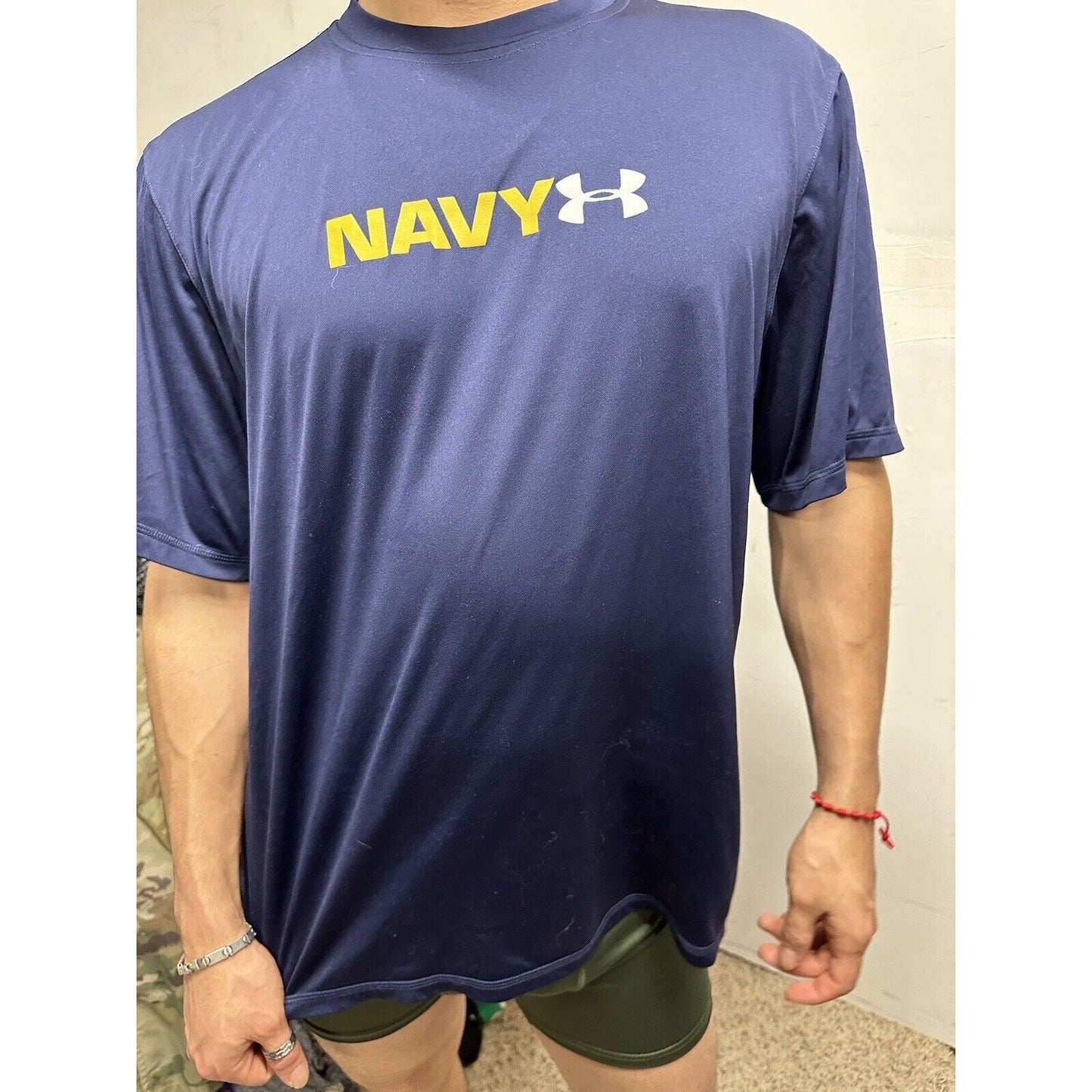 Men’s Dark Blue Under Armour Short Sleeve Navy Heat Gear Loose Large Tshirt