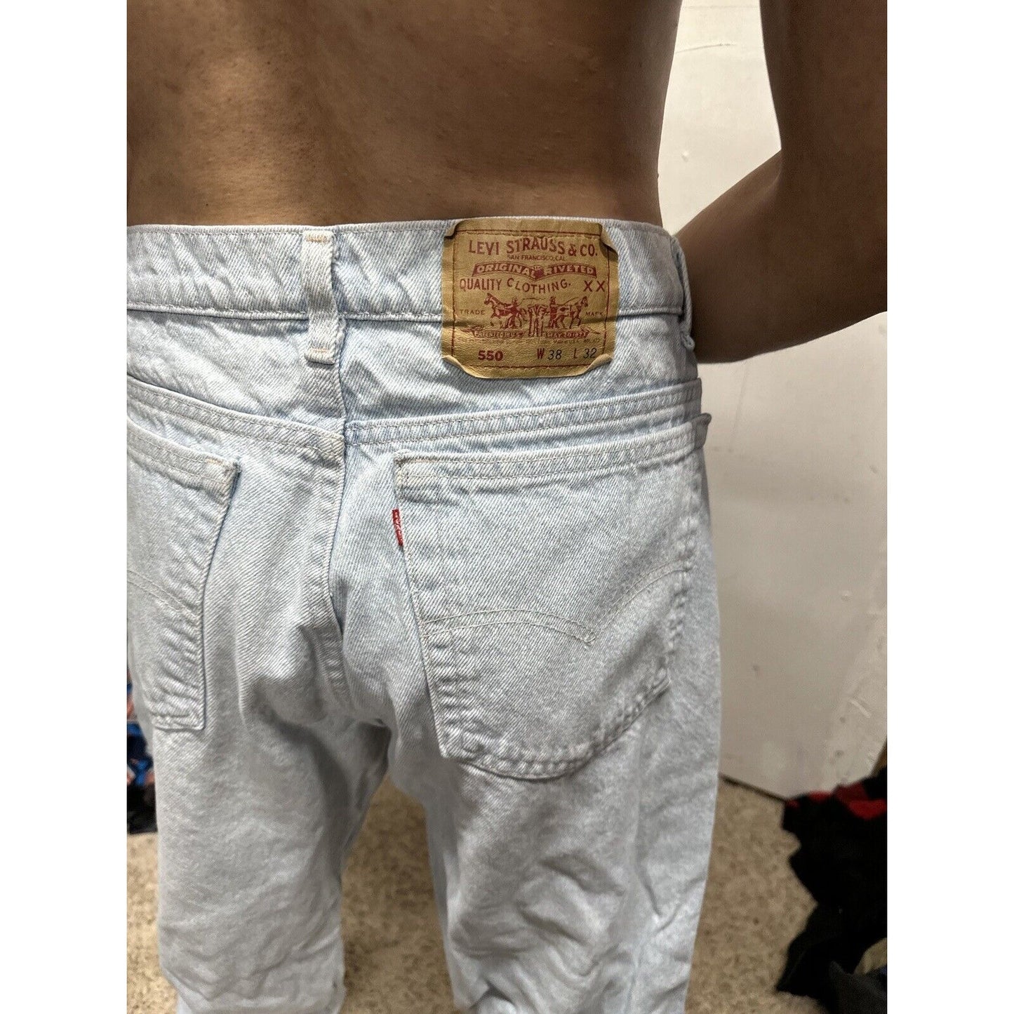 Men’s Light Blue Levi’s 550 38 X 32 Jeans