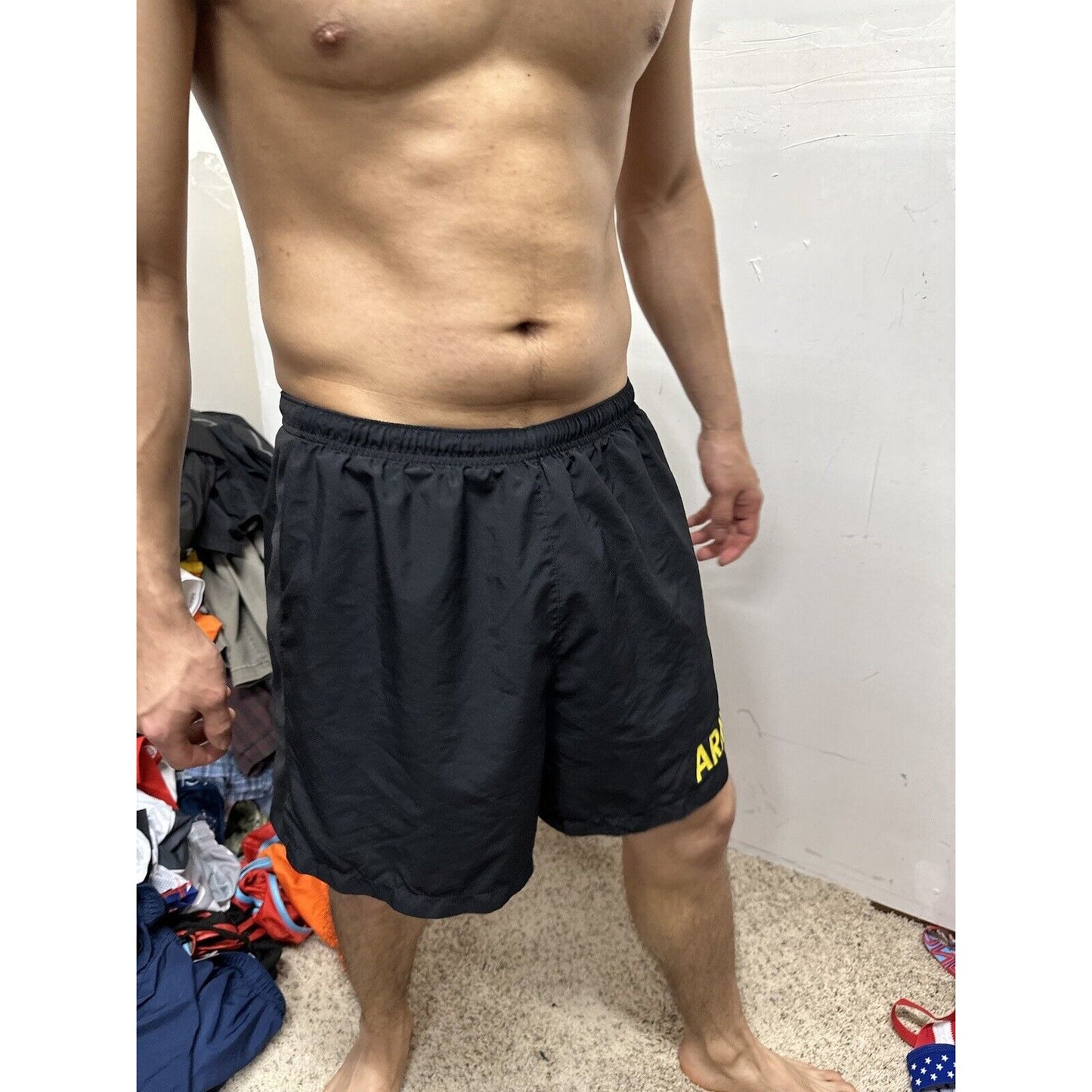 Men’s Us Army Pt Workout Uniform Black Shorts Medium