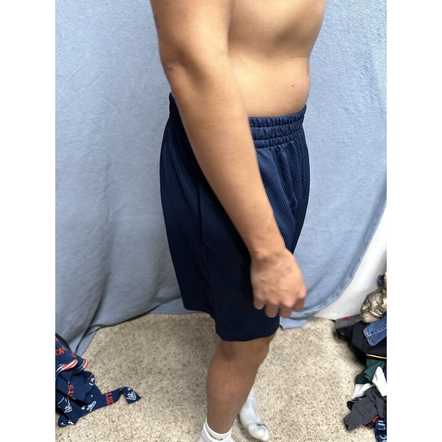 Men’s Dark Blue Athletic Works Medium Shorts 32-34 With Pockets