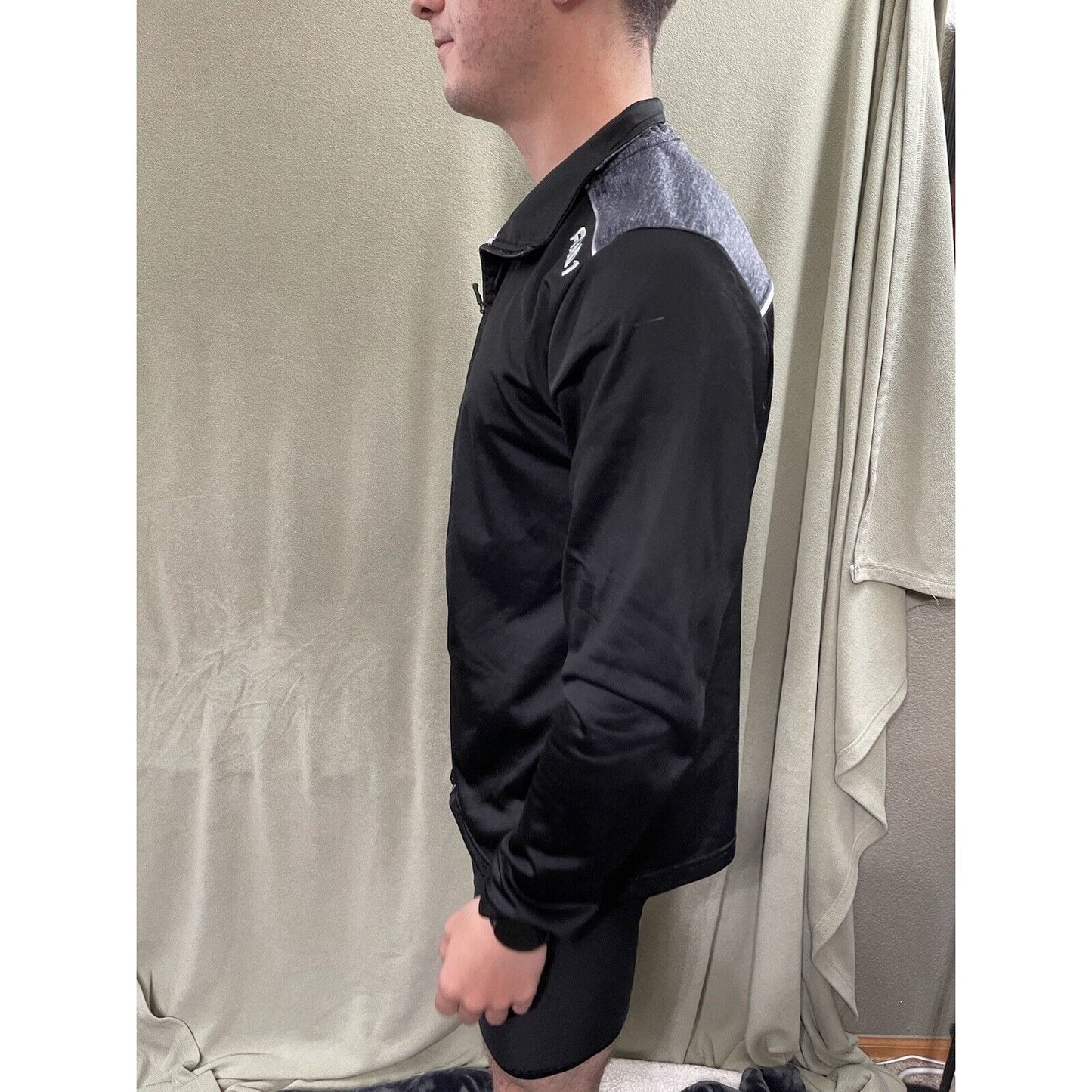 And1 Men's Black And Gray Full Zip Jacket Warm Up Sweats Medium Long Sleeve