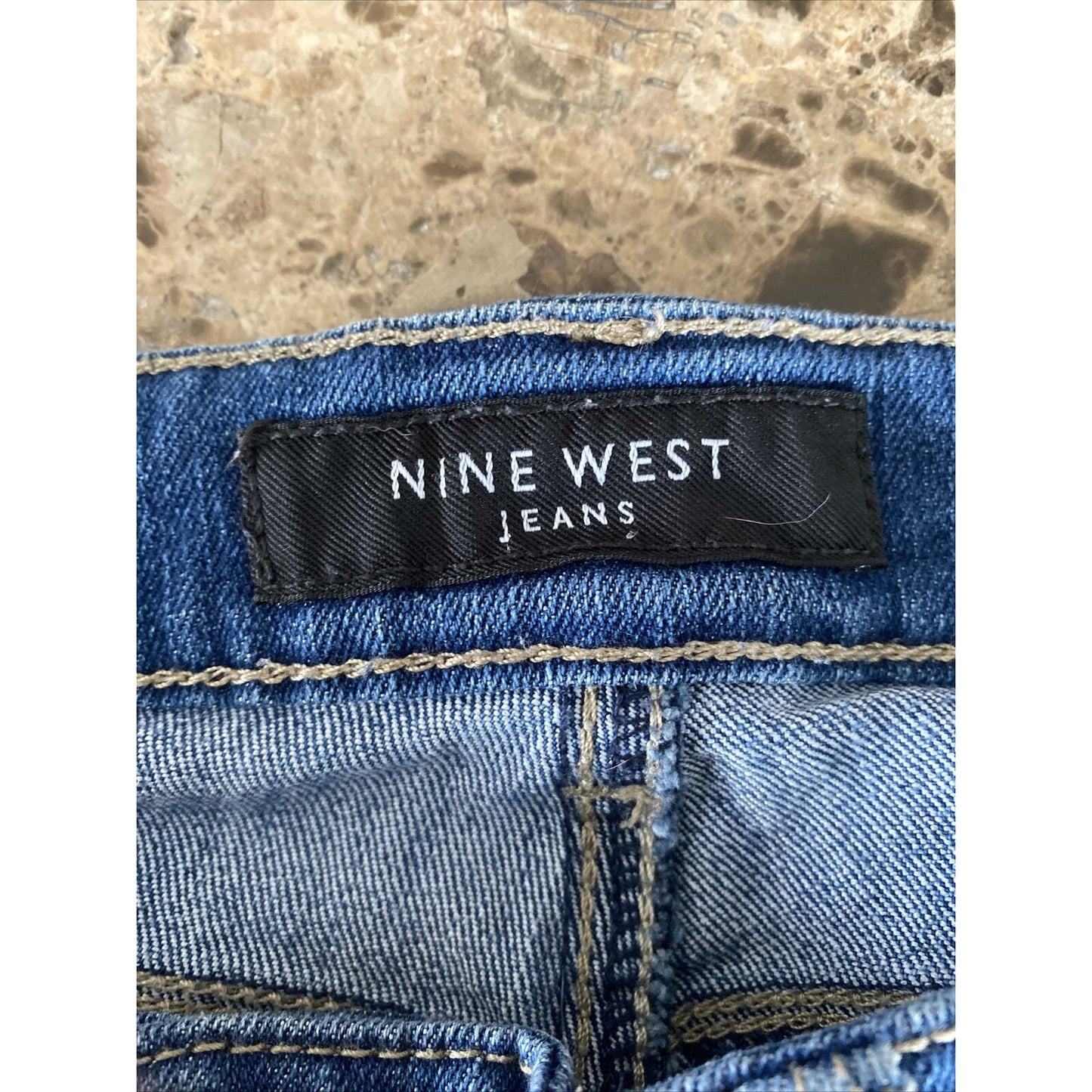 Nine West Women’s Size 12/30 Average Cotton Stretch Denim Capri Jeans