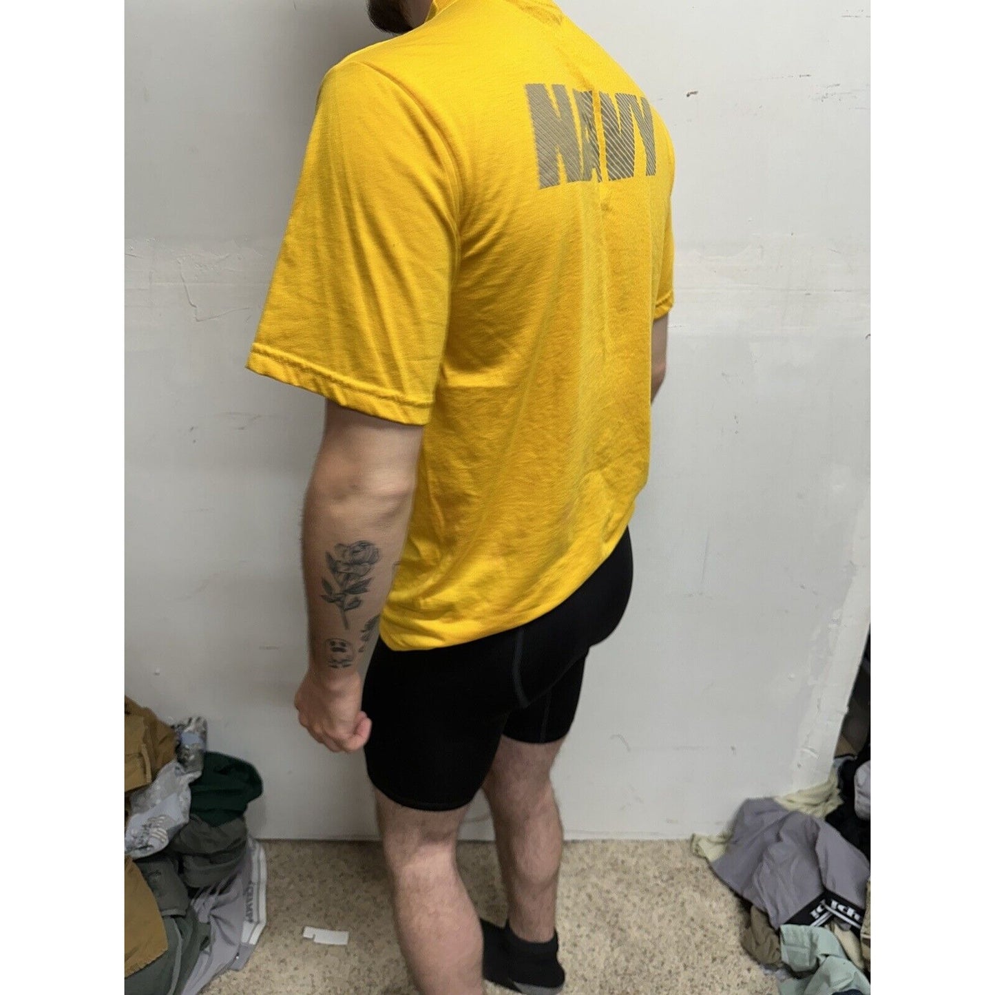Men’s Yellow Navy Physical Fitness Uniform Short Short Sleeve Small