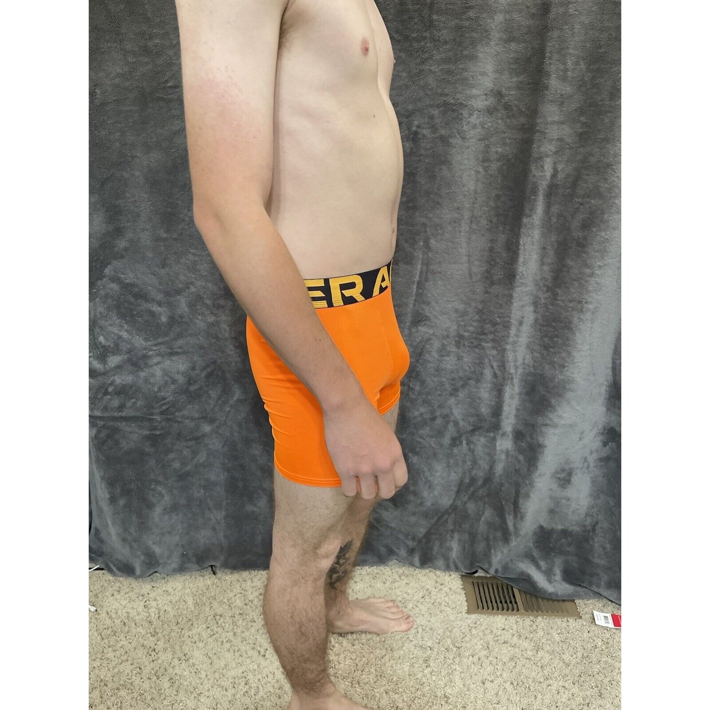 boy's youth large neon orange heatgear under armour fitted boxer brief