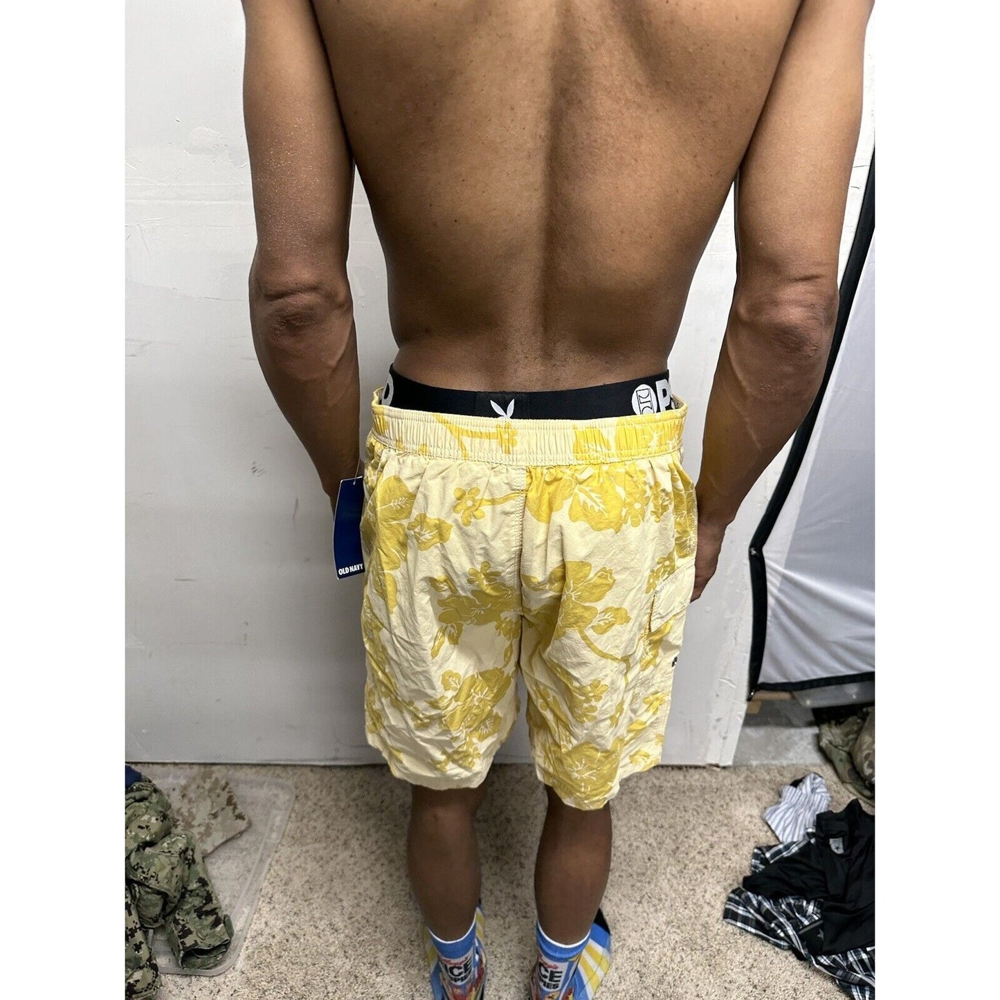 Men’s Floral Old Navy Medium Bathing Suit Combo Board Shorts Tropical yellow
