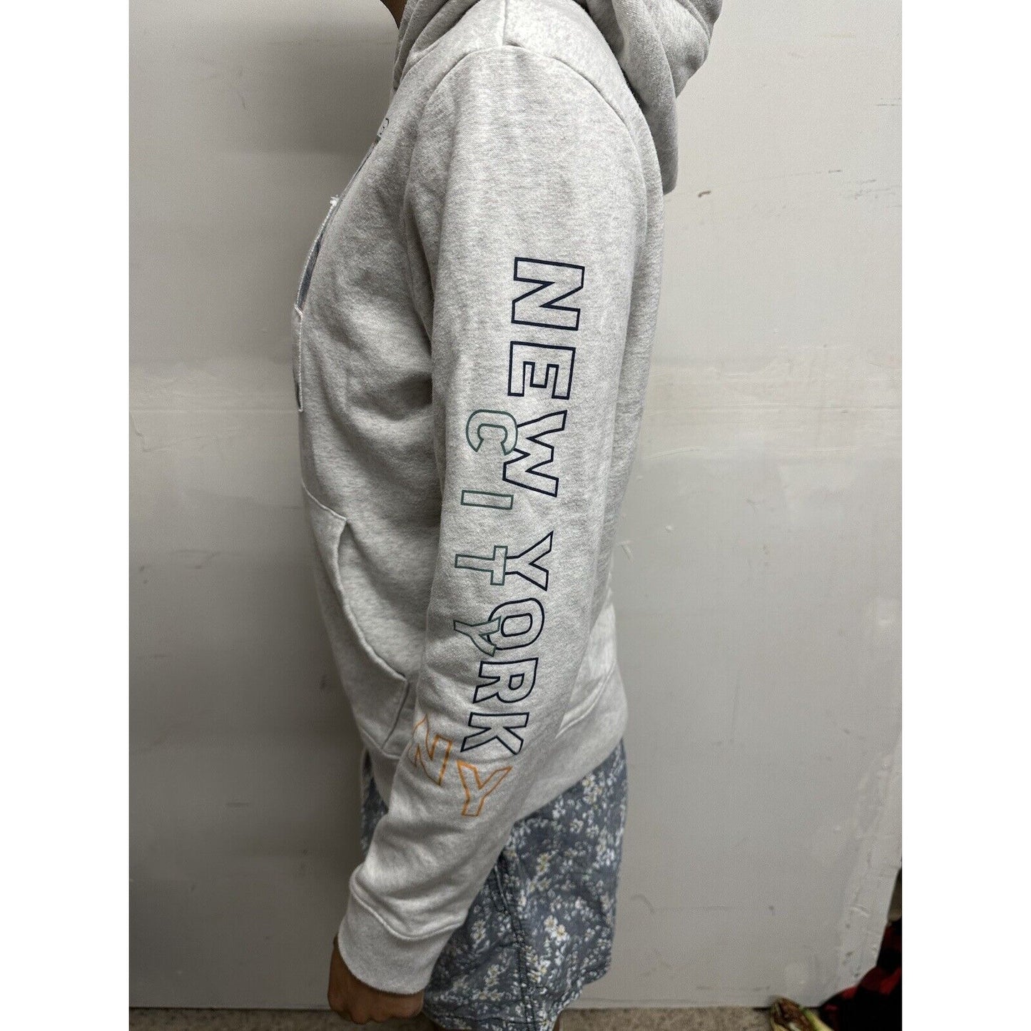 Men’s Small Grey Aeropostale Hoodie New York