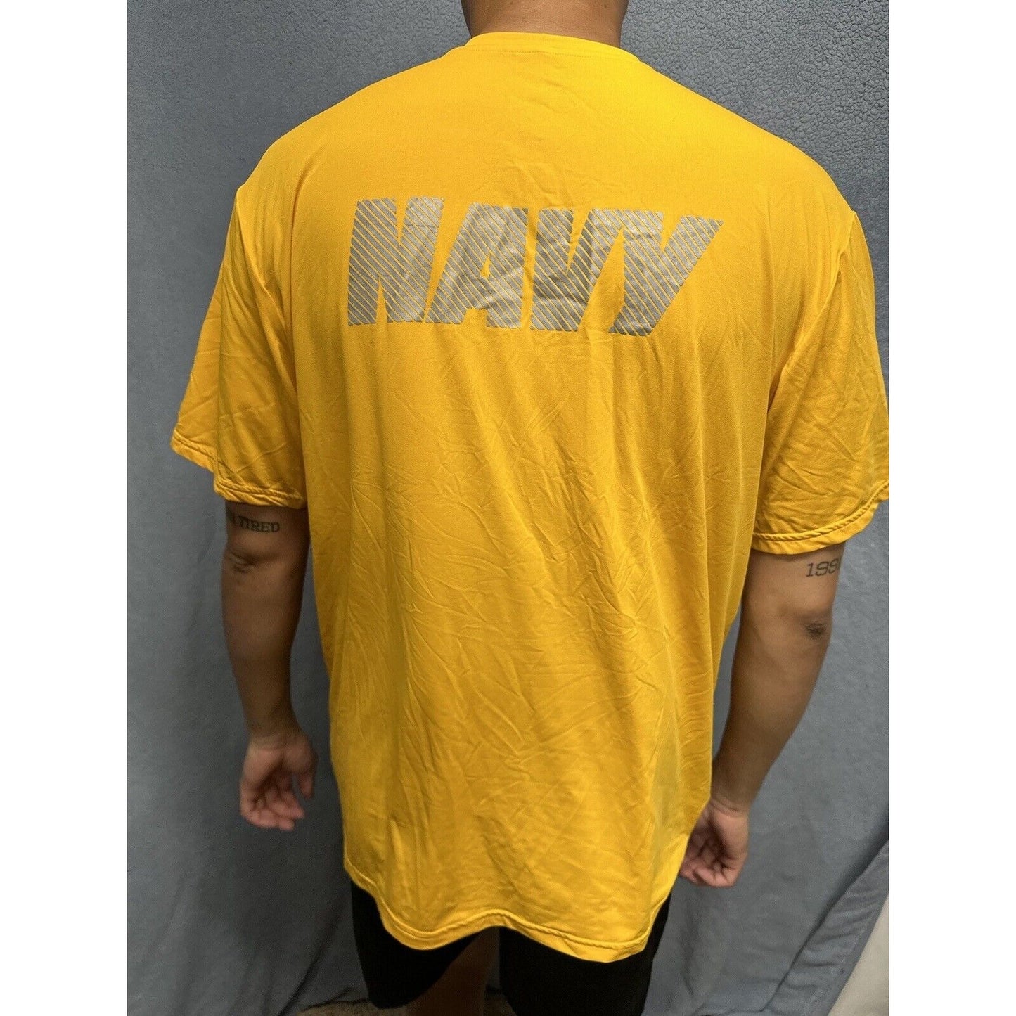 Men’s Yellow New Balance Large US Navy Pt Uniform Athletic Workout Shirt Large