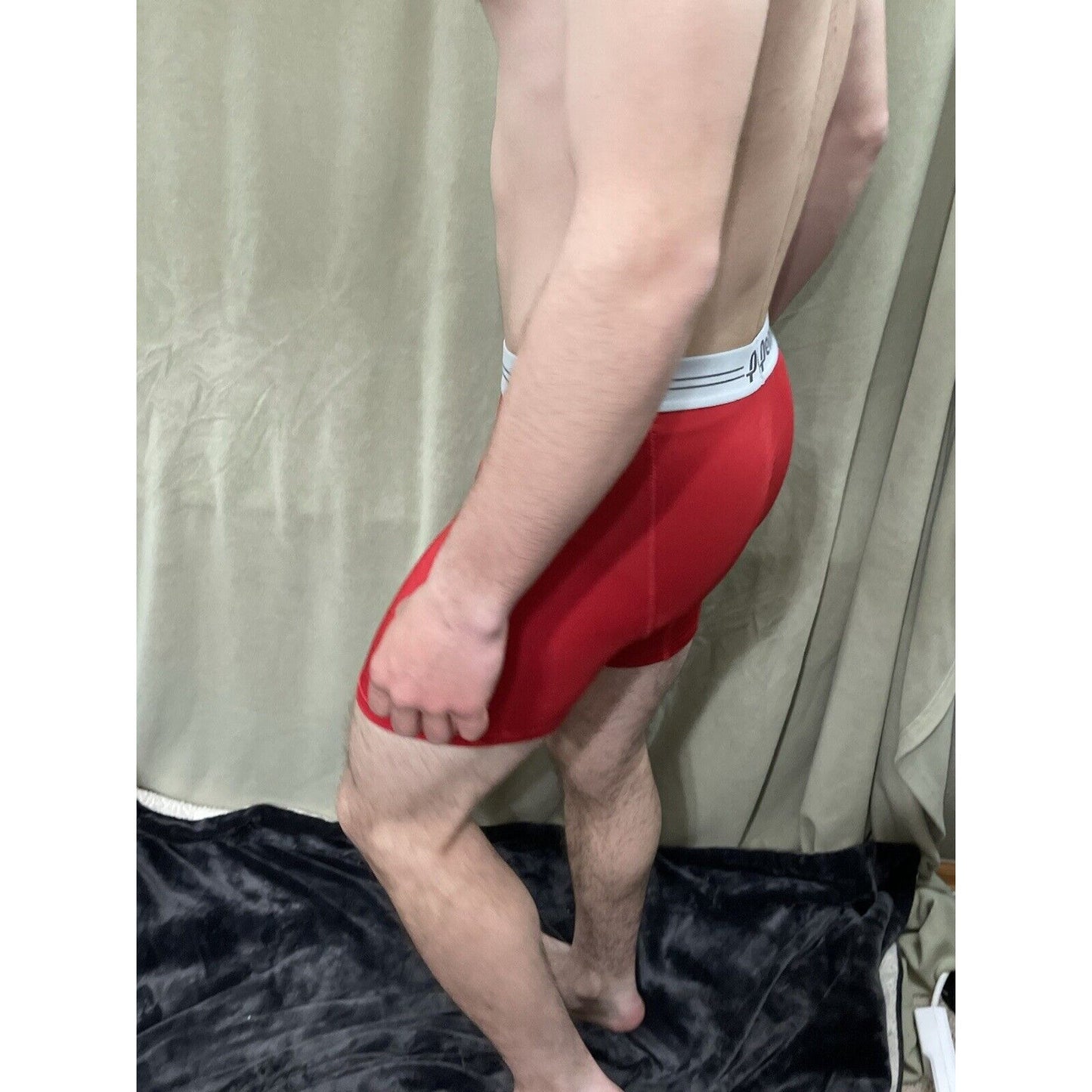 Men’s Red Penn Compression Shorts Medium 10% Spandex