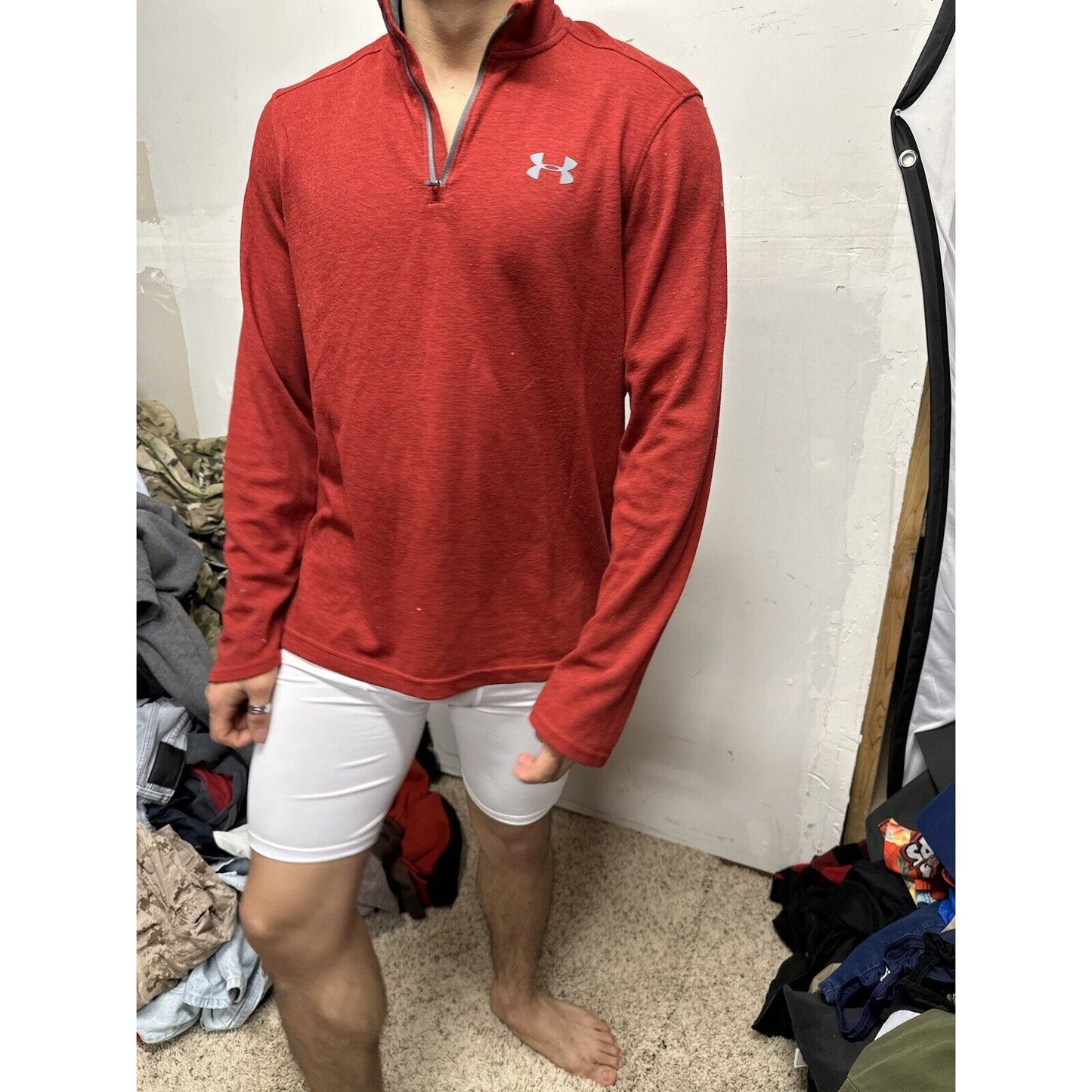 Men’s Red Loose Medium Under Armour 1/4 Zip Pull Over