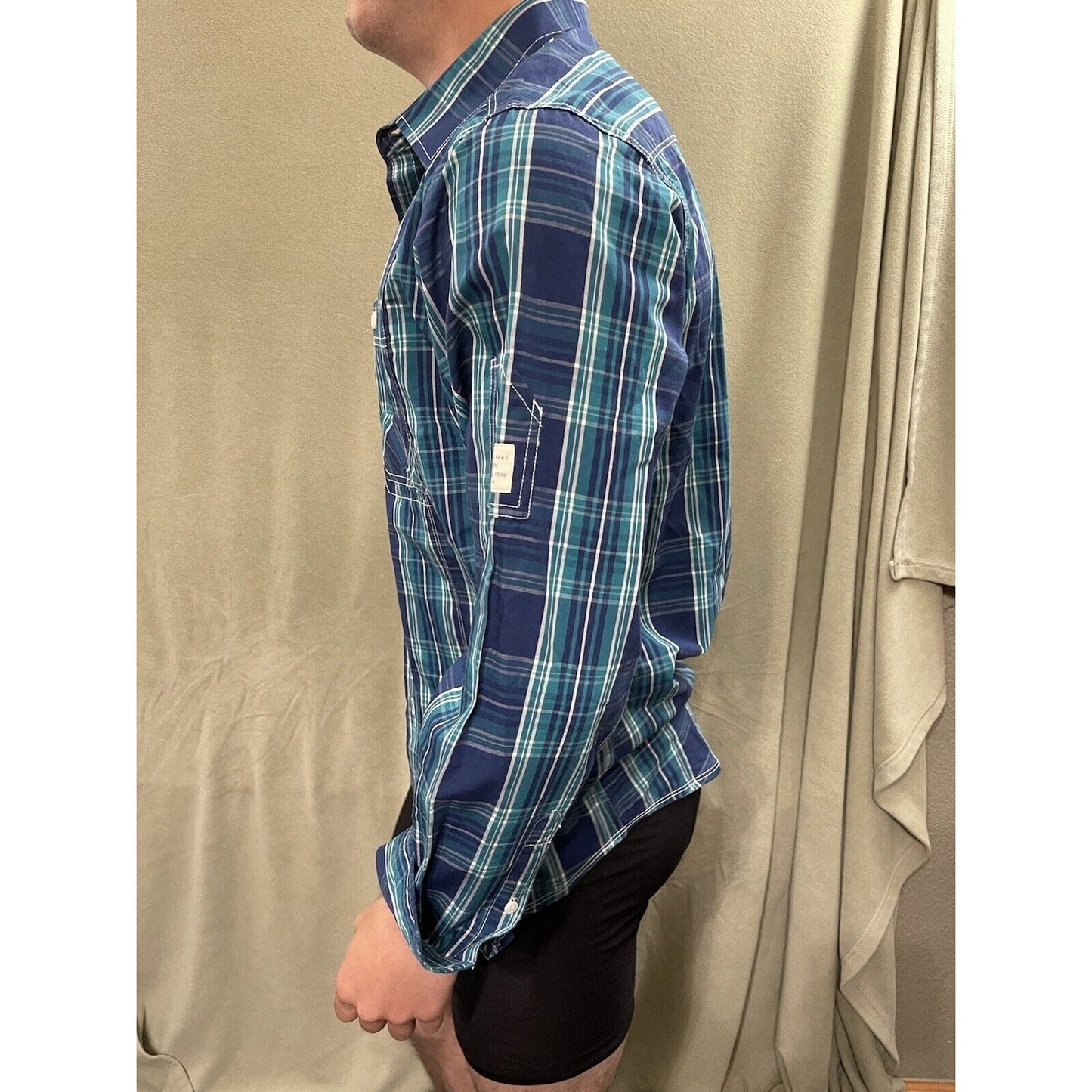Marc Ecko Cut & Sew Blue Green White Plaid Long Sleeve Button Down Shirt Medium