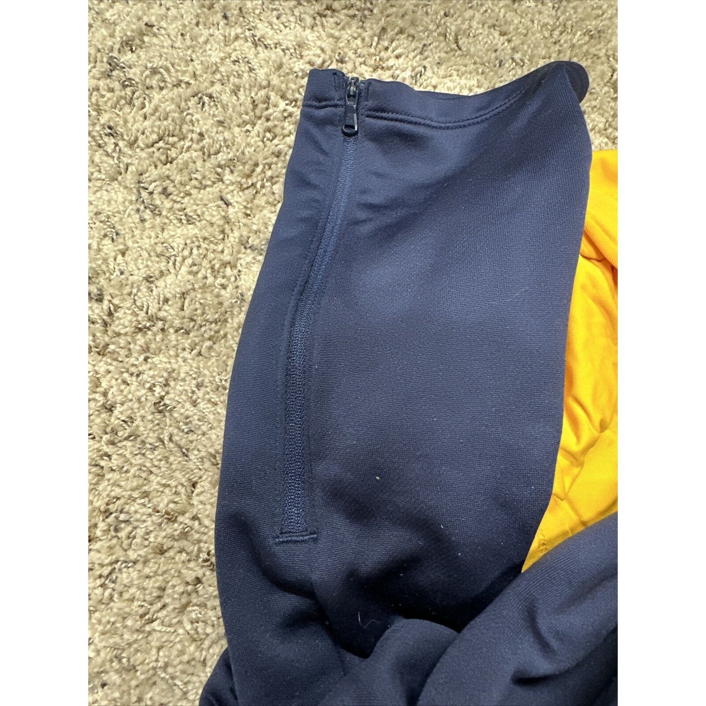 Men’s Medium Dark Blue Under Armour Sweat Pants Loose US Navy