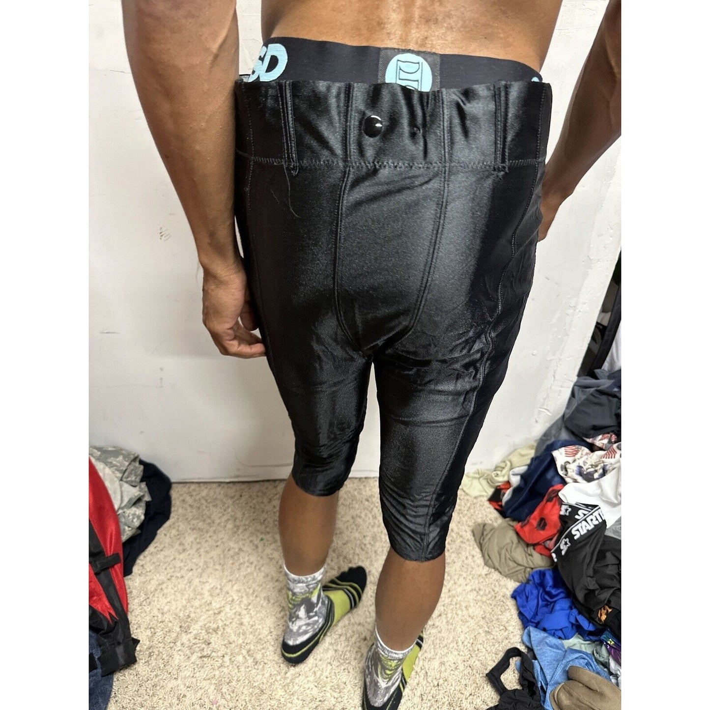 Men’s Black Xl 34-36 Football Pants One Snap Missing