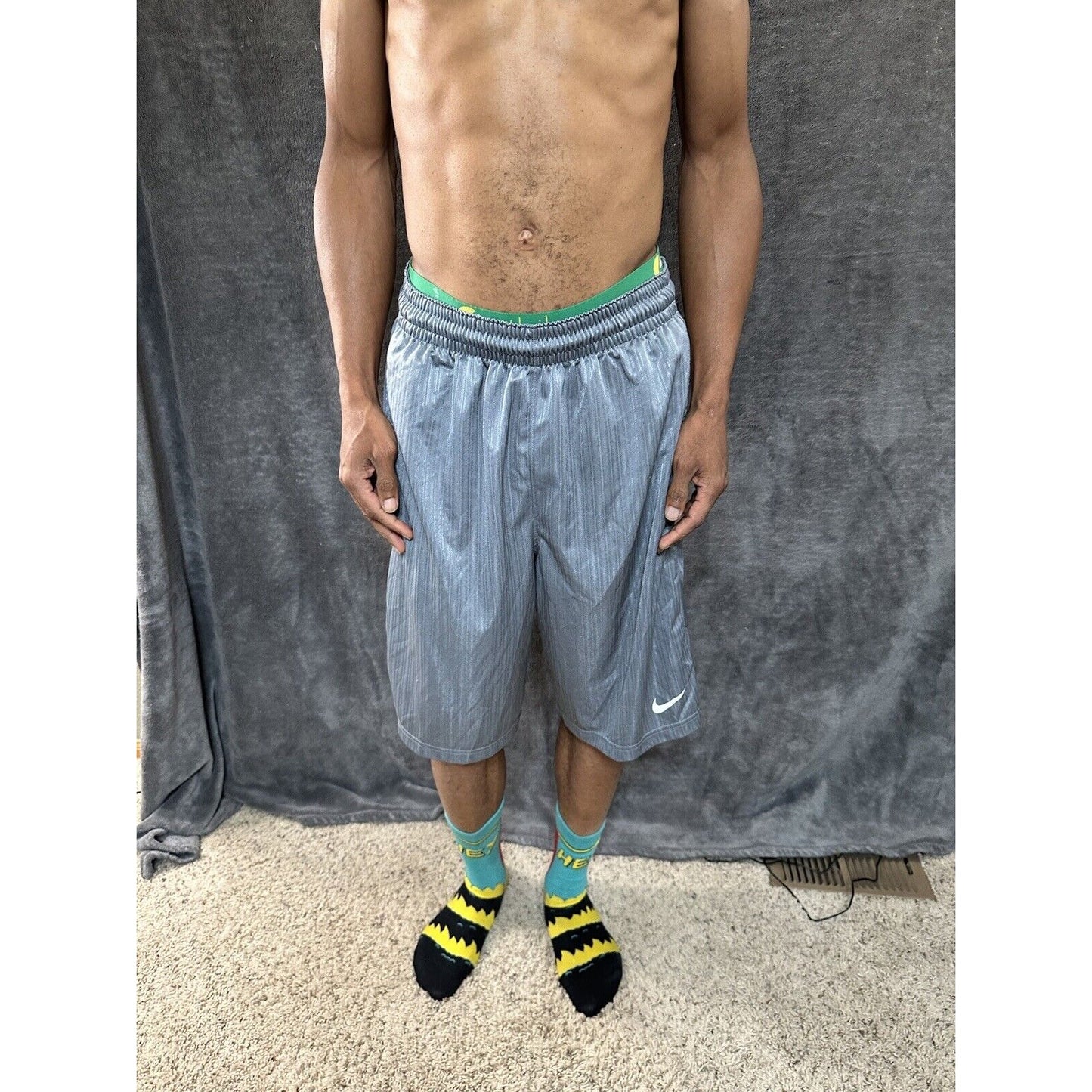 Men’s Nike XL Shorts With Pockets Gray