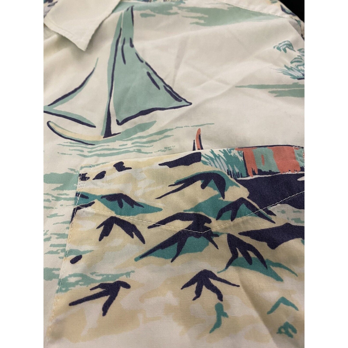 Old Navy White Summer Prints Sailing Boats Island Men’s Large Button-down Shirt