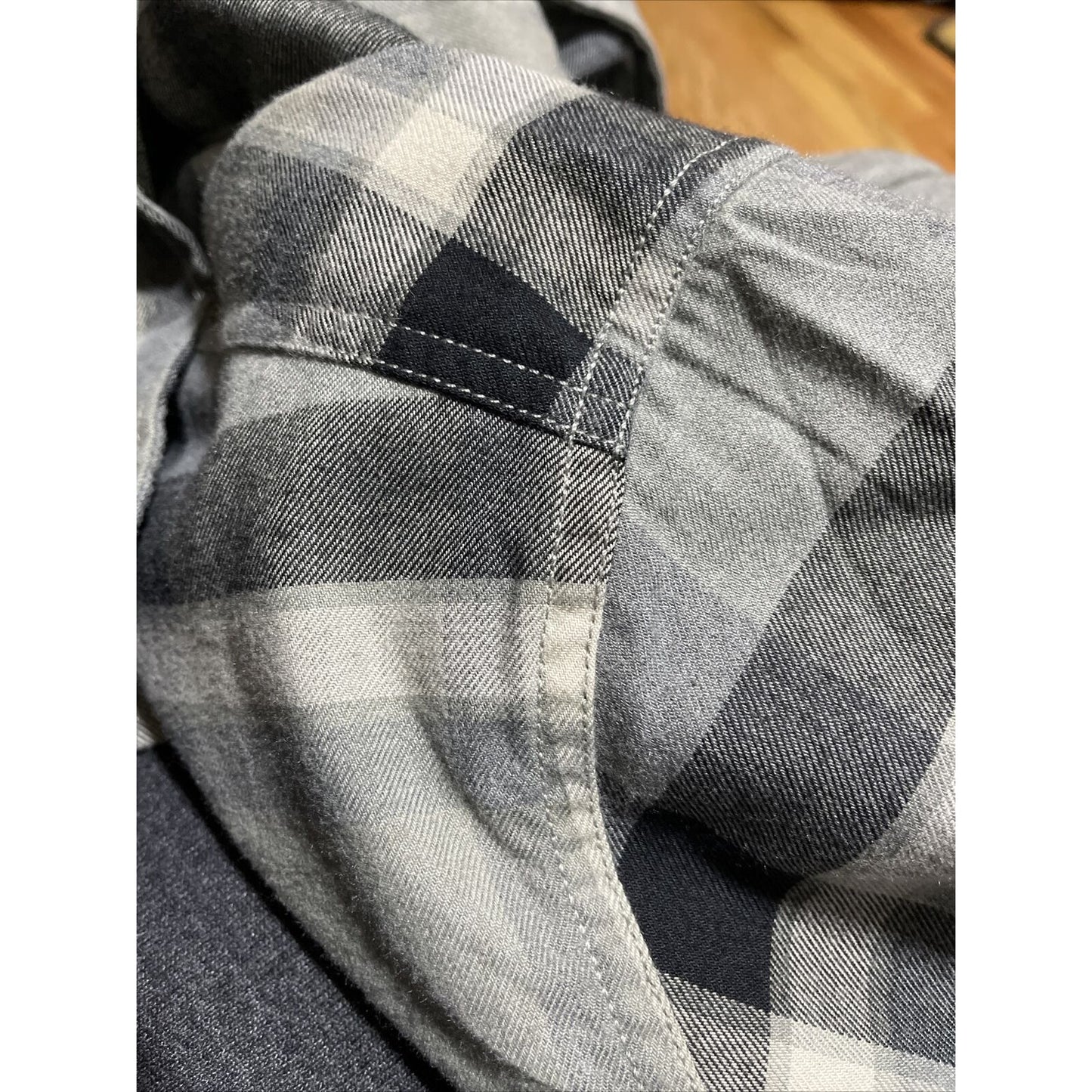 Eddie Bauer Men's Favorite Flannel Classic Fit Black/Gray Large