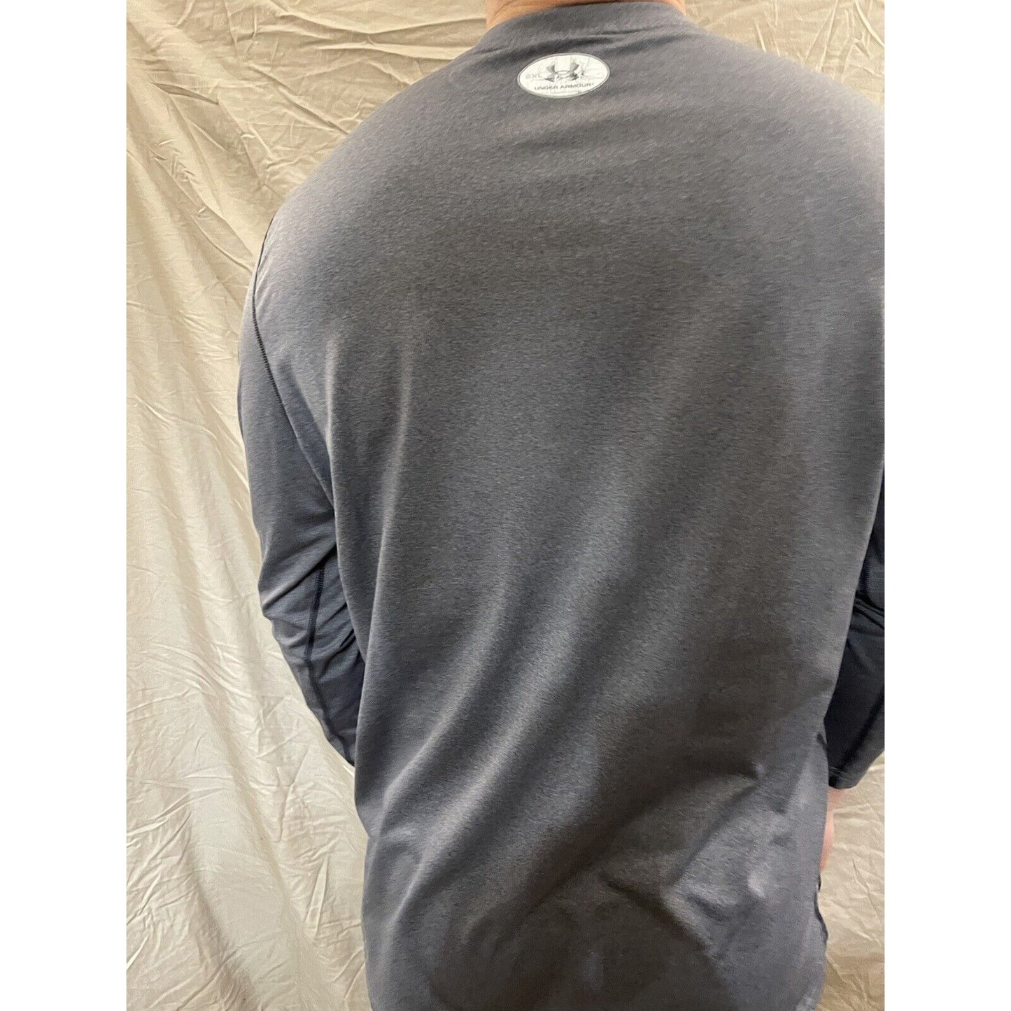 Men's Gray Under Armour 2XL fitted long sleeve pullover shirt