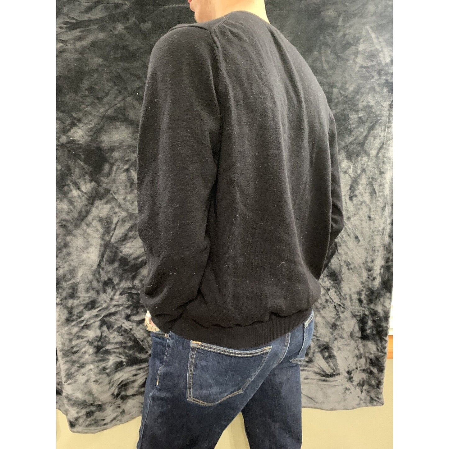 Men’s Large Black Pullover Sweater 22% Nylon