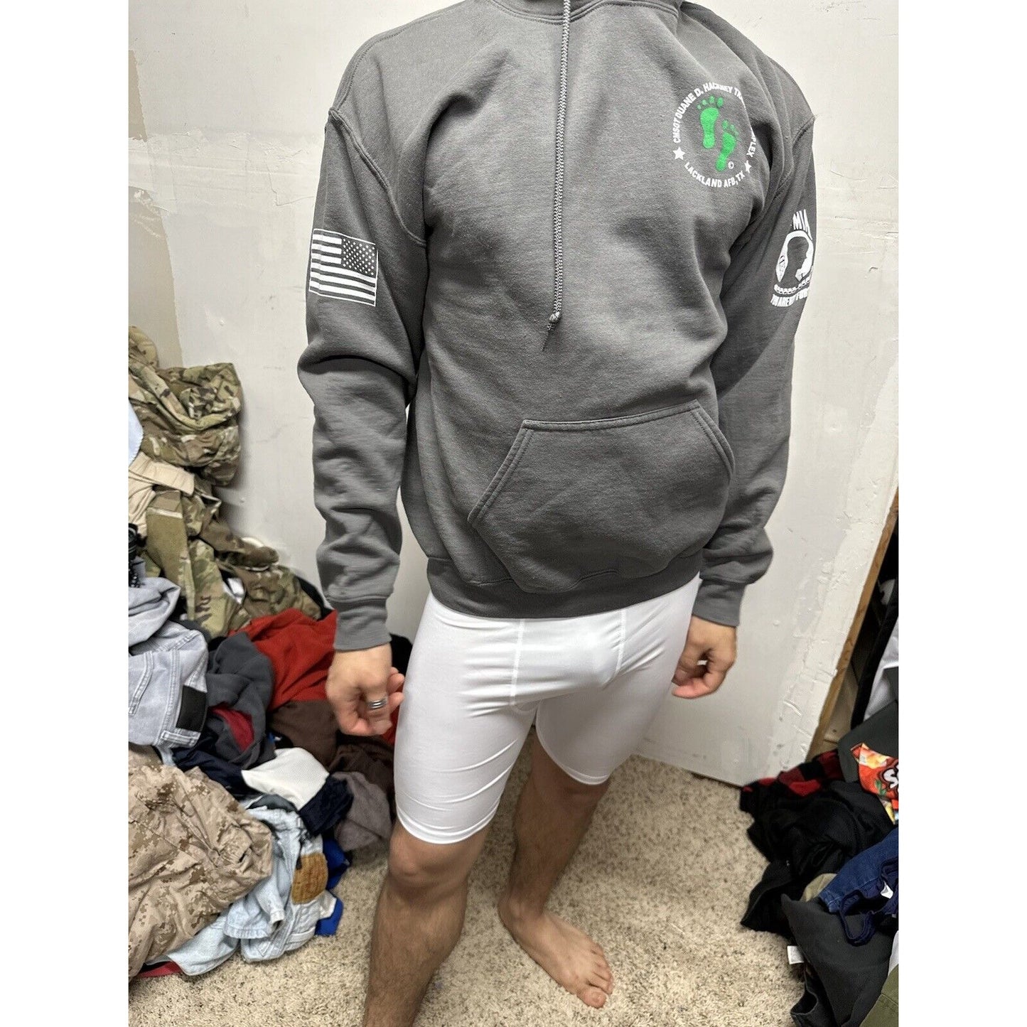 Men’s Gray CMSGT Hackney Training Complex Lackland AFB TX Gildan Medium Hoodie
