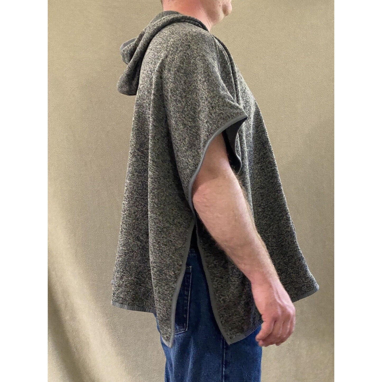 Eddie Bauer Women's Medium/Large Gray Polyester Radiator Fleece Poncho