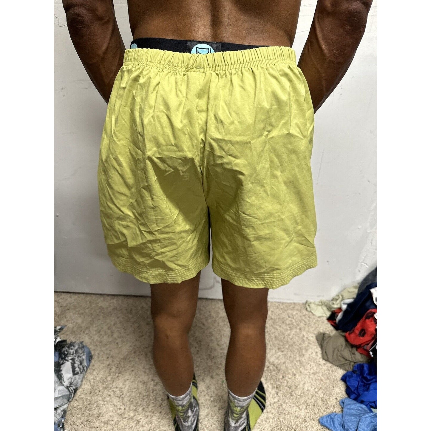 Men’s Large Yellow Reebok Shorts With Pockets