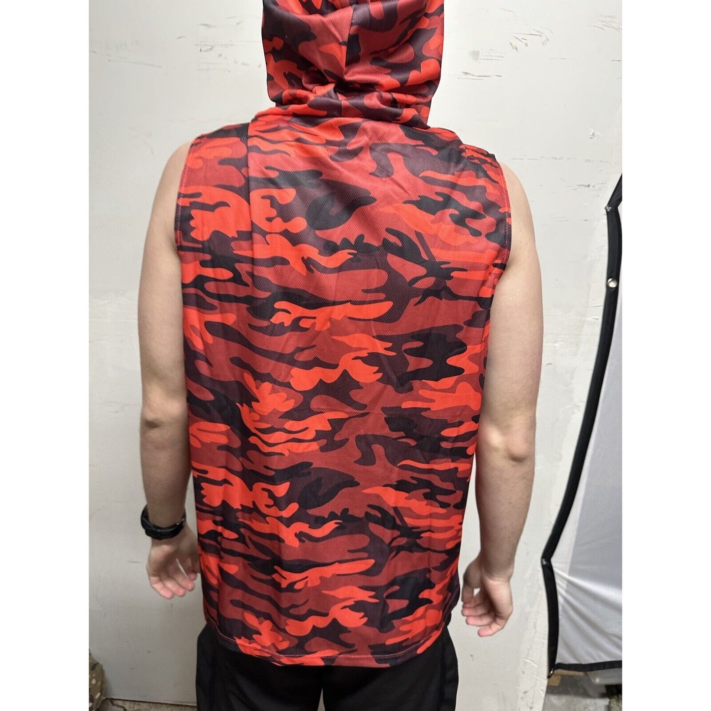 Men’s Red Camo Muscle Pull Over Hoodie Large