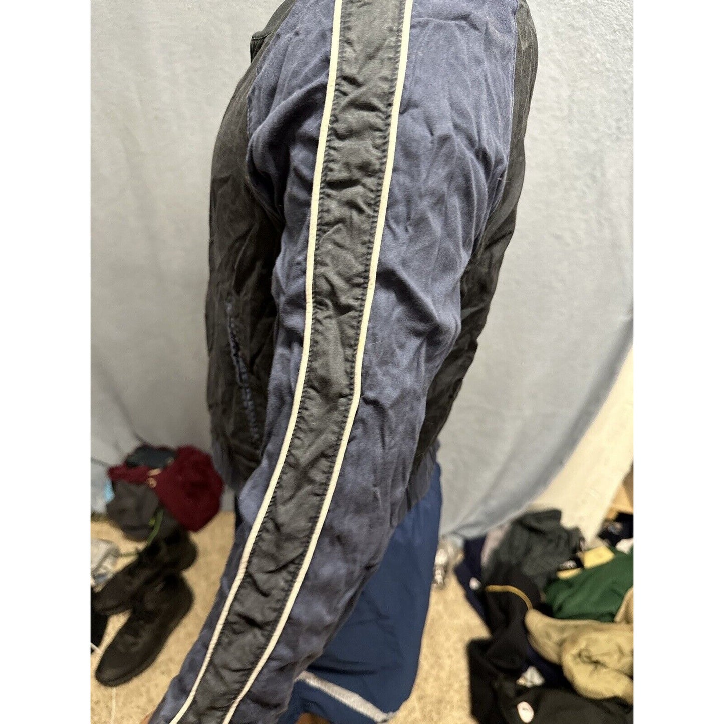 Men’s Full zip Black And Blue Large American Eagle Jacket