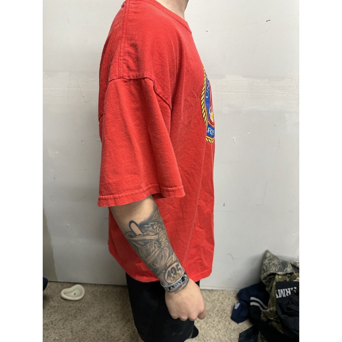 Men’s XL Red Marines USMC Tshirt Gildan