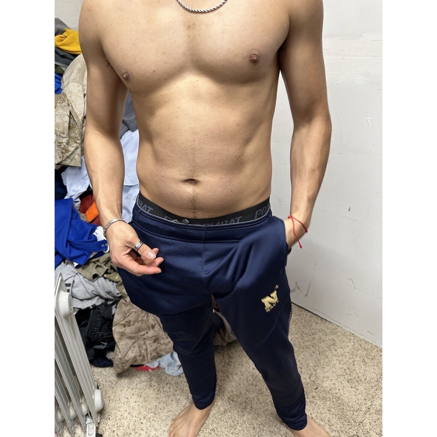 Men’s Medium Dark Blue Under Armour Sweat Pants Loose US Navy