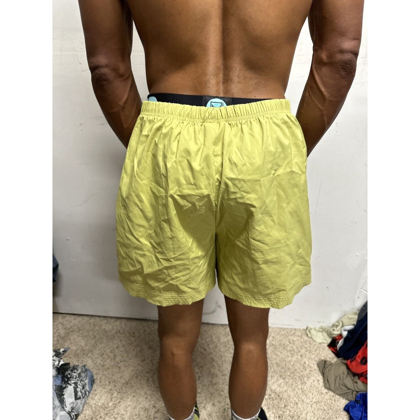 Men’s Large Yellow Reebok Shorts With Pockets