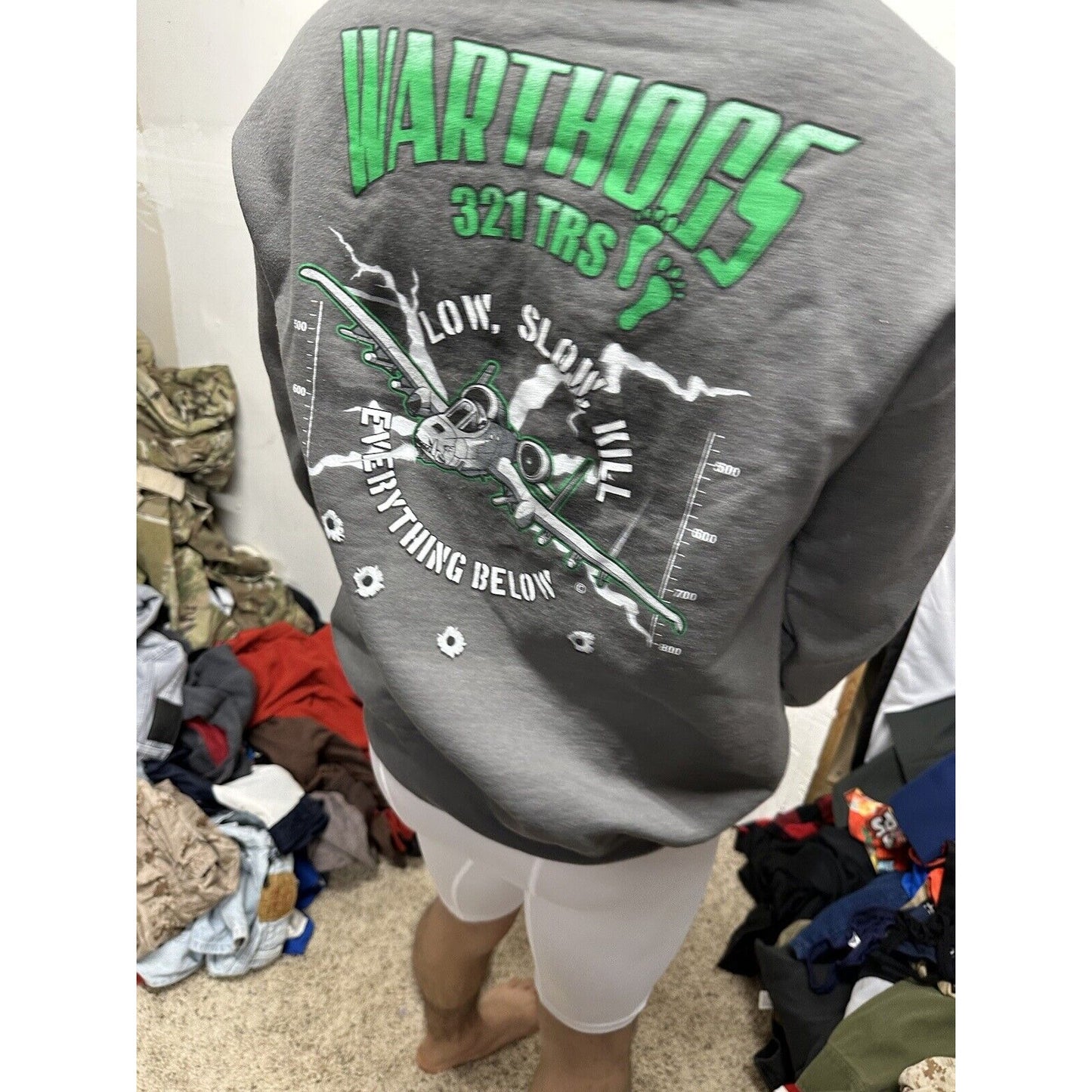 Men’s Gray CMSGT Hackney Training Complex Lackland AFB TX Gildan Medium Hoodie