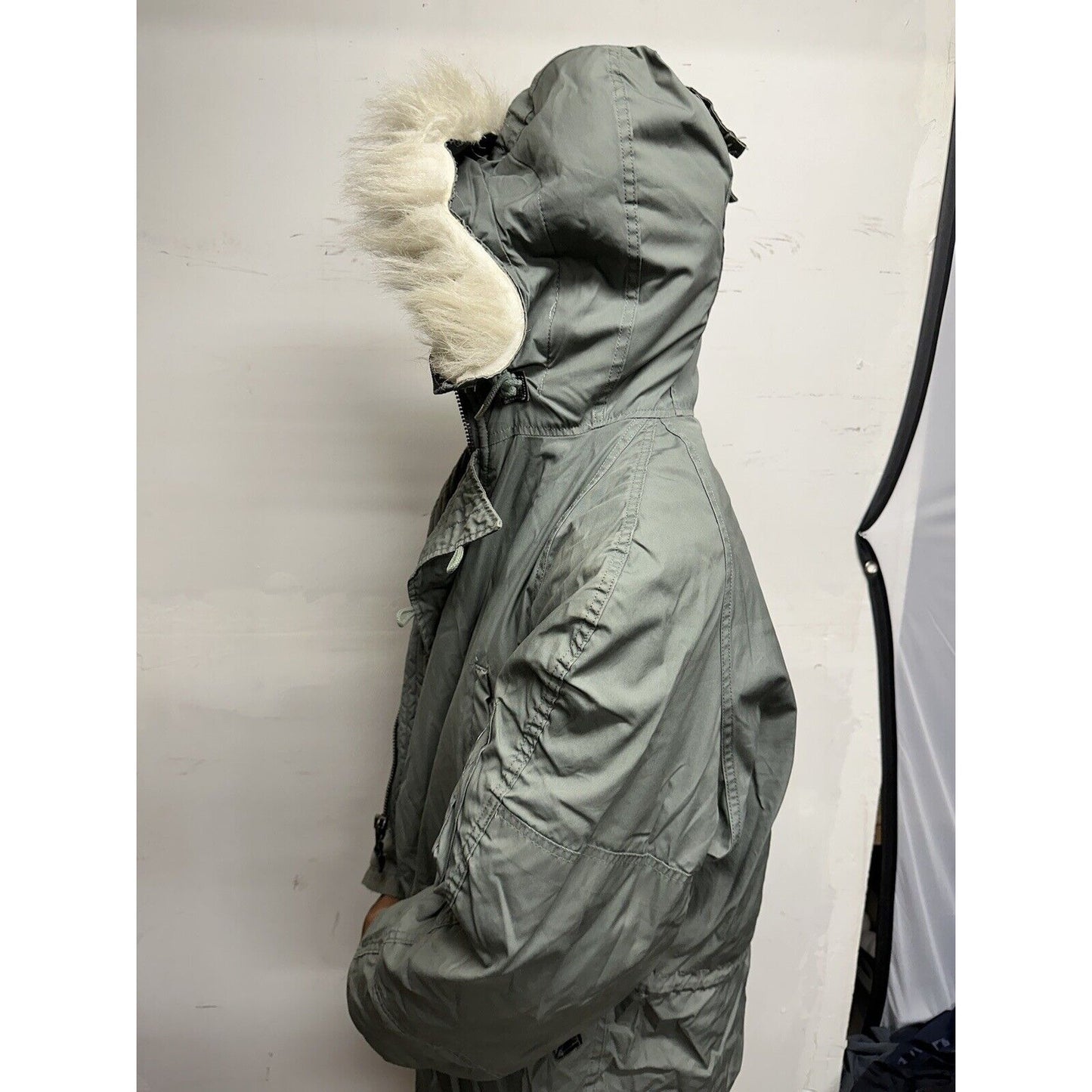 USAF Military Uniform Parka Extreme Cold Weather Type N-38 Medium Sage Green