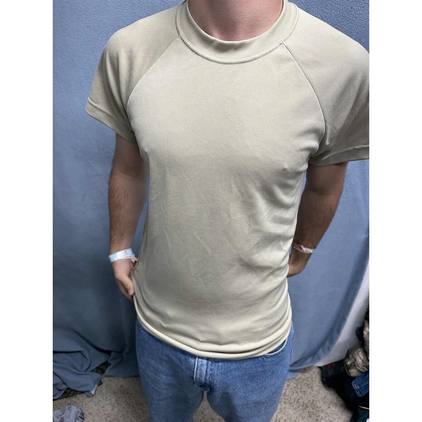 Men’s Abu Airman Battle Uniform Duke Small Tshirt Moisture Control Desert Sand