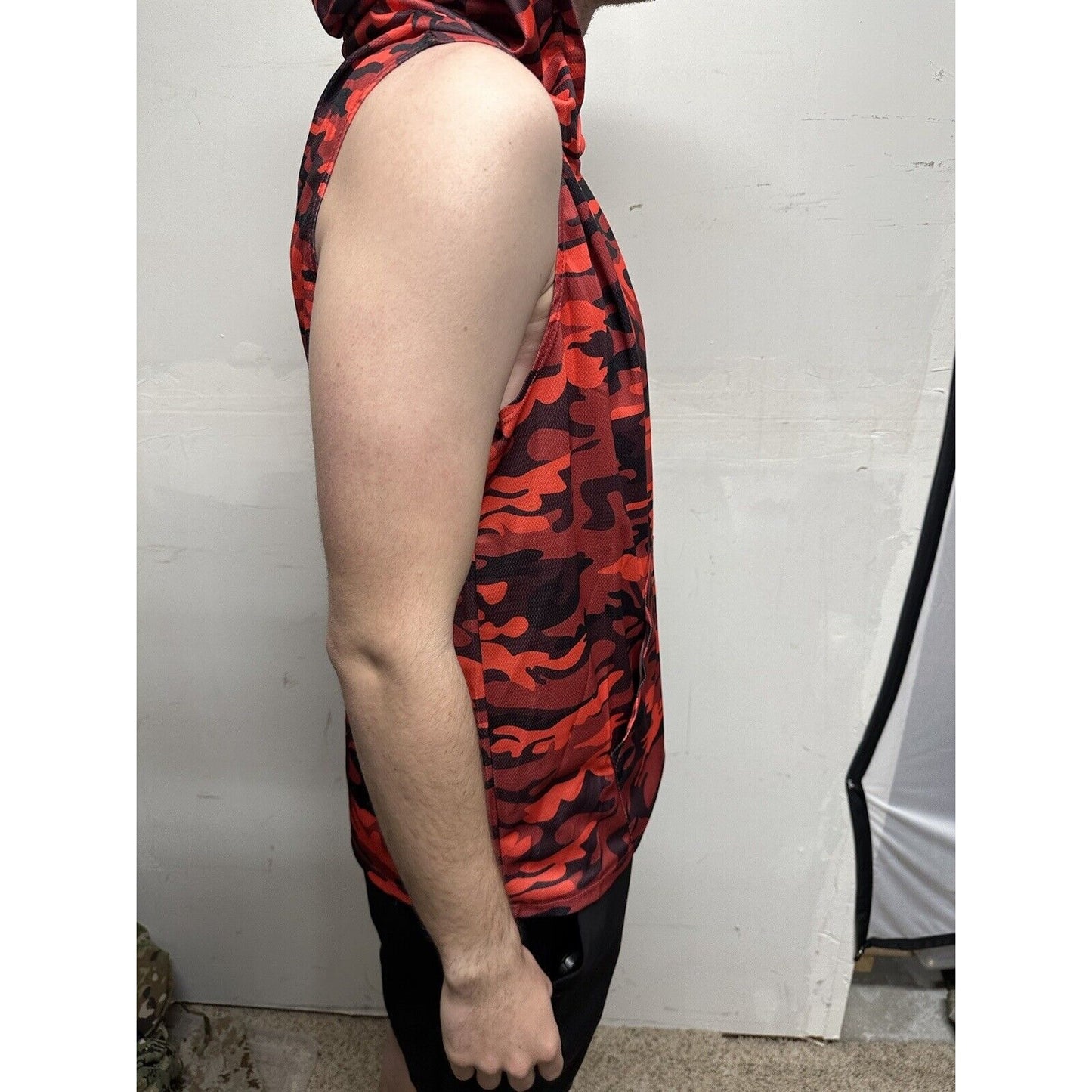 Men’s Red Camo Muscle Pull Over Hoodie Large
