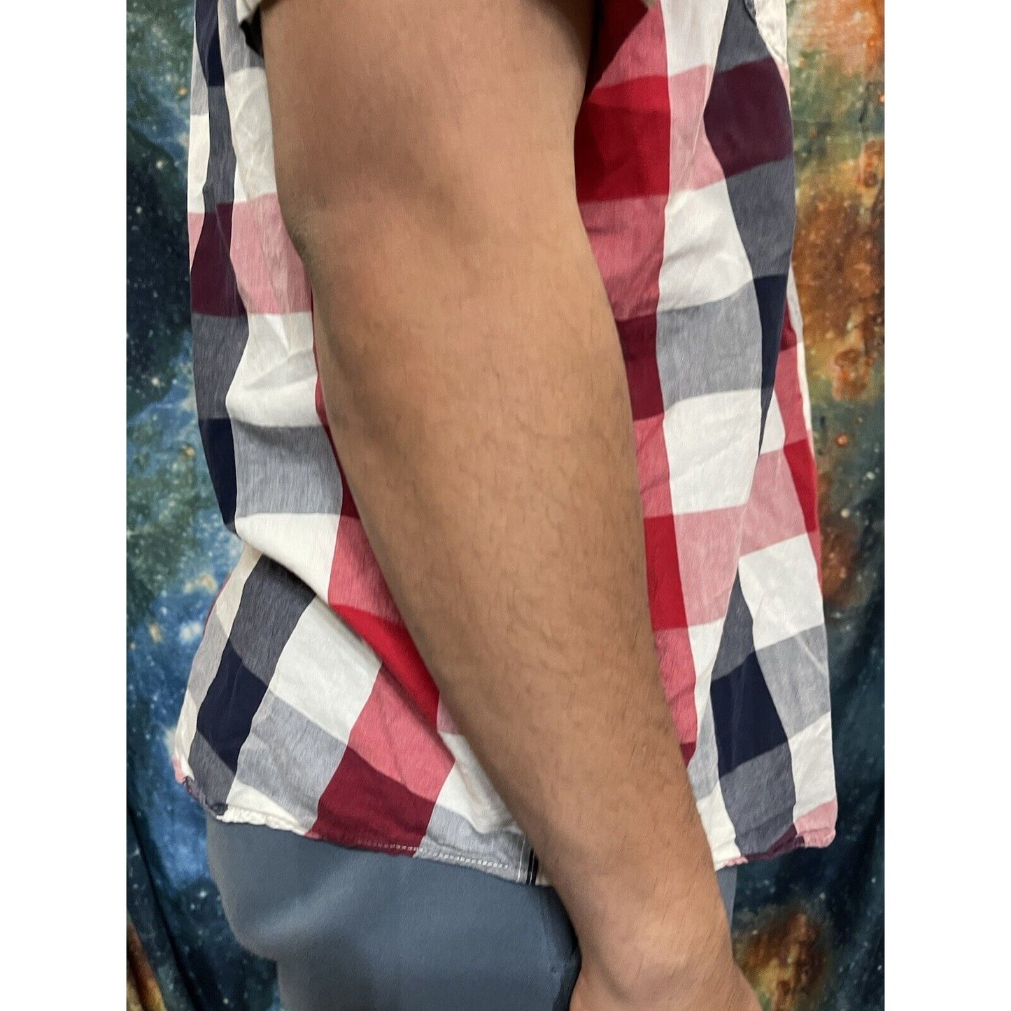 Old Navy XL Regular Fit Coupe Standard plaid red white blue button up shirt