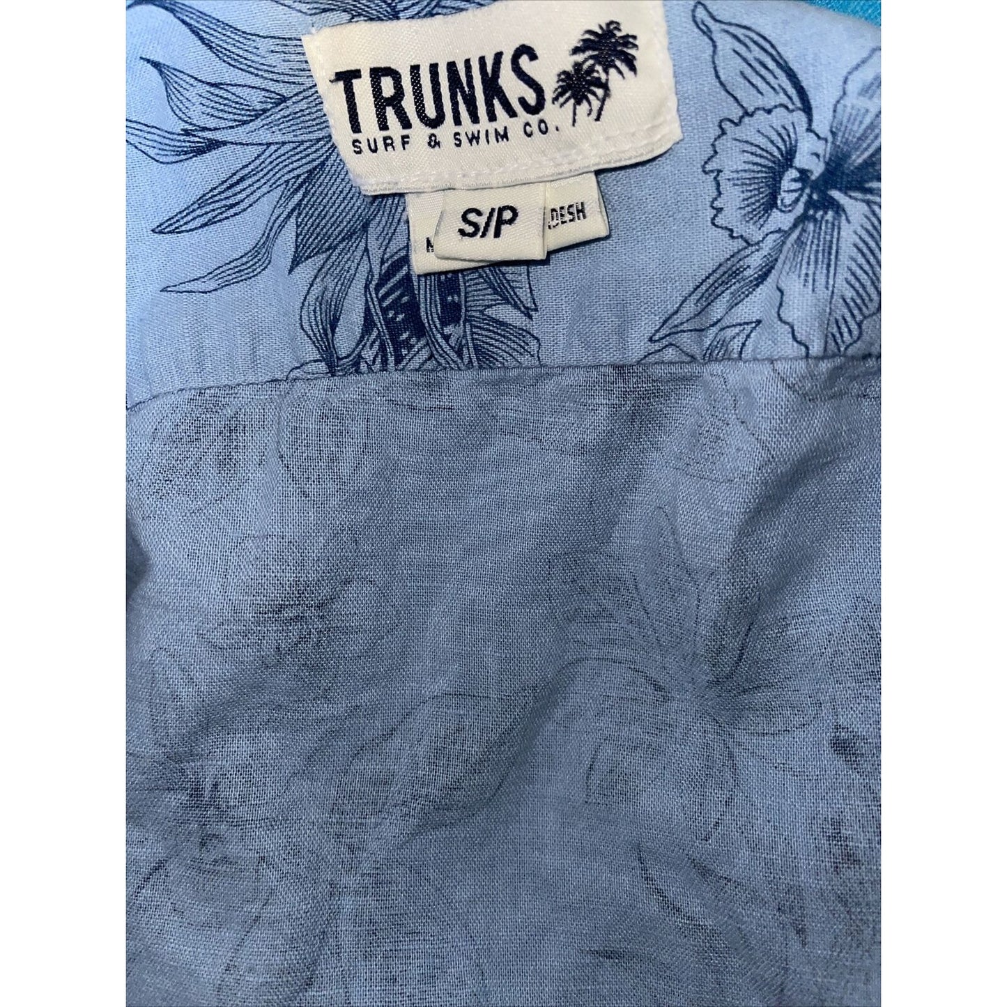 Trunks Surf & Swim Co Mens Small Button Up Beachwear Hawaiian Shirt Tropical