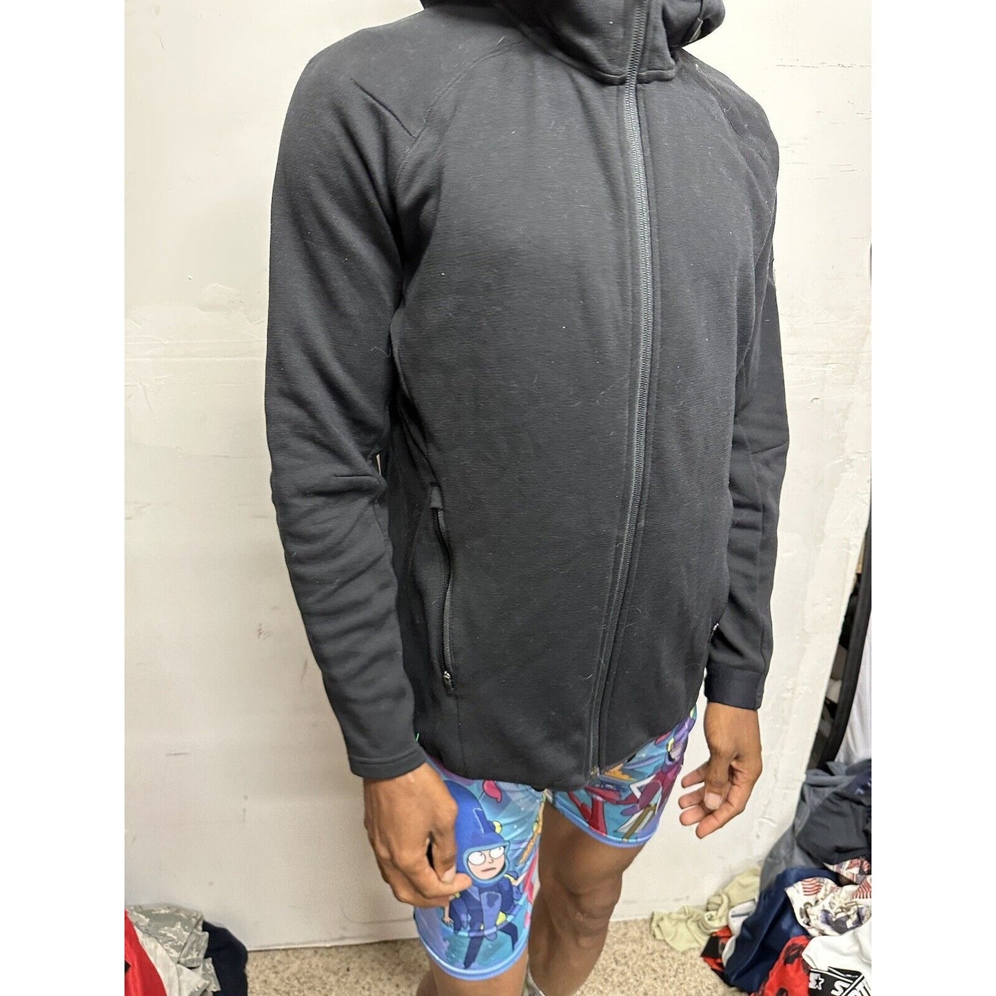 Men’s Black Kuhl Medium Zip Up Hoodie Born In The Mountains