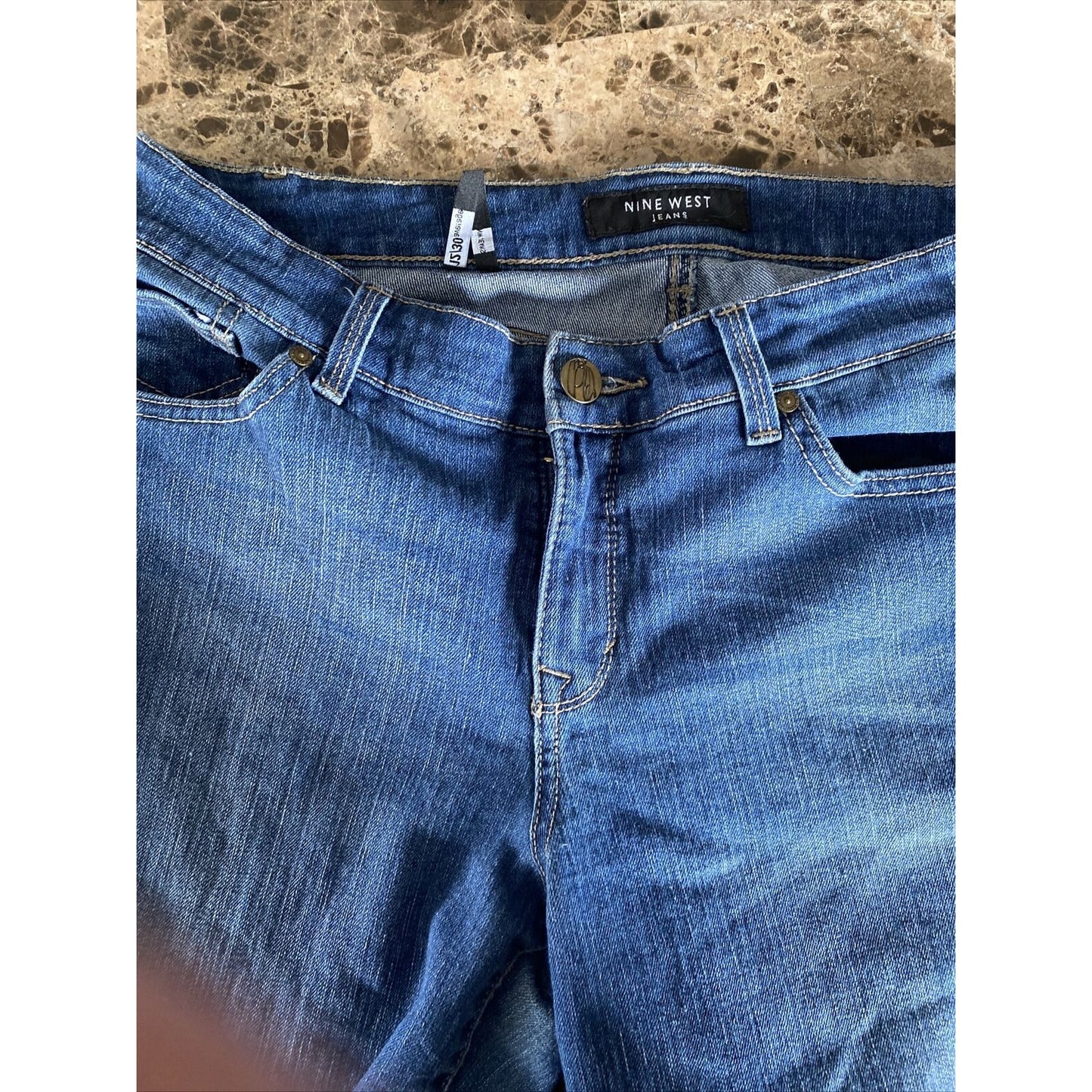 Nine West Women’s Size 12/30 Average Cotton Stretch Denim Capri Jeans