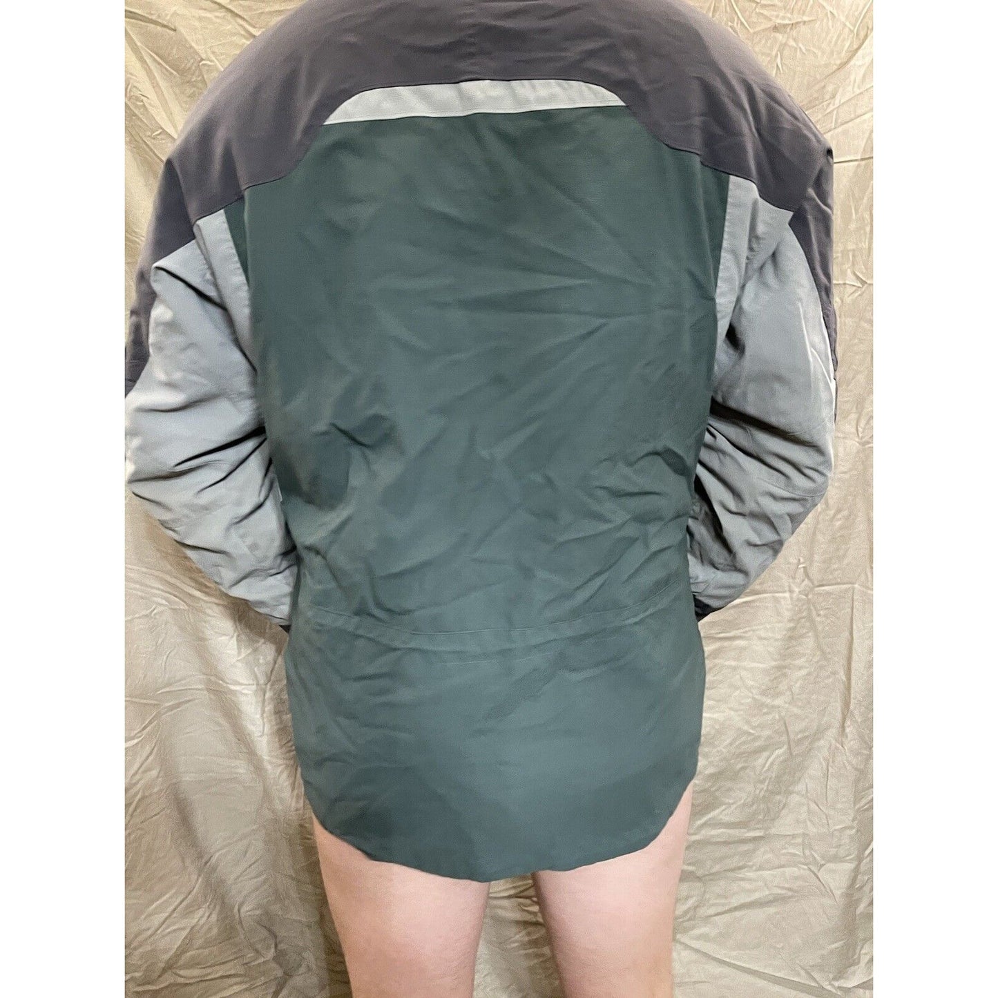 Men's Columbia Core Interchange Large green and gray Snow Jacket Zip And Buttons