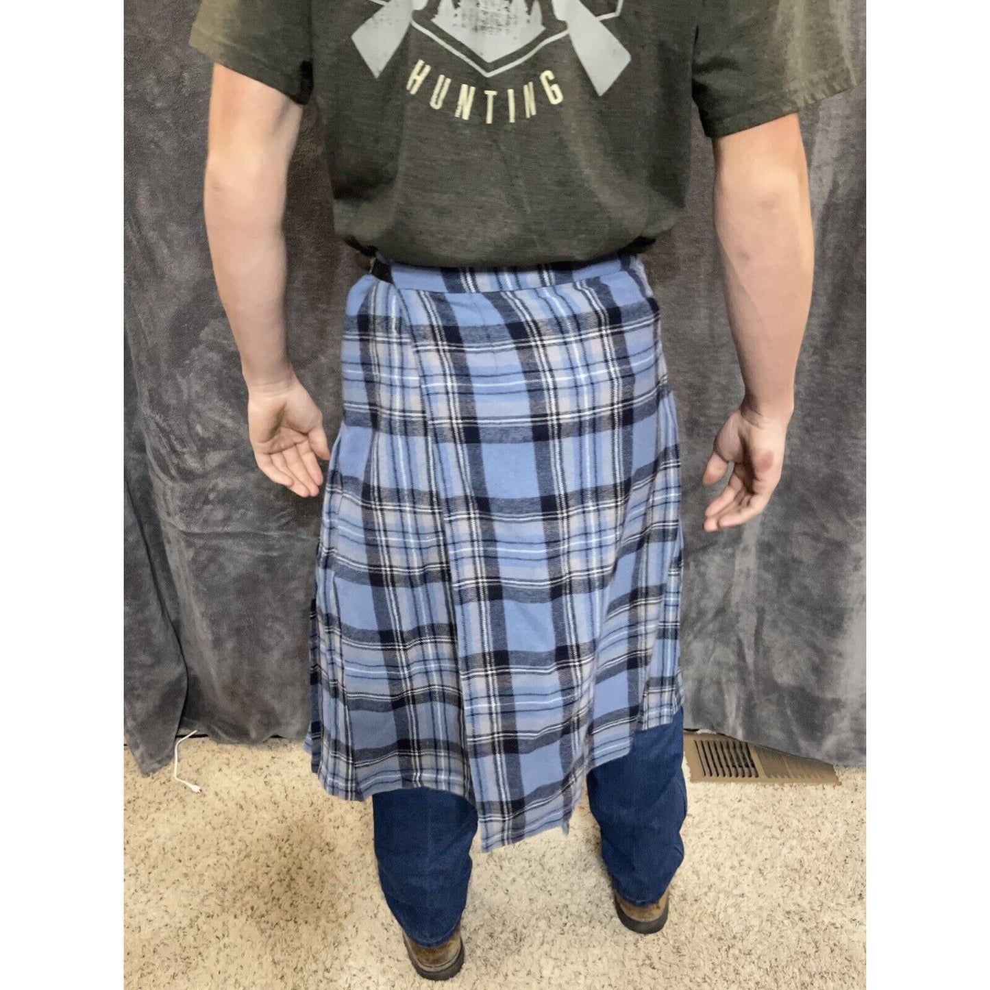 women's pure new wool size 14 skirt/kilt Tartan blue plaid