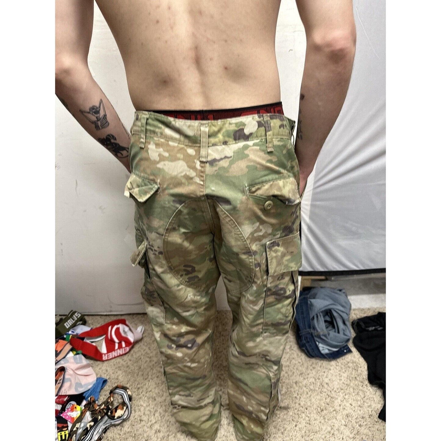 Men’s Ocp Army Air Force Medium Short Trouser Pants worn fabric/hole on knee