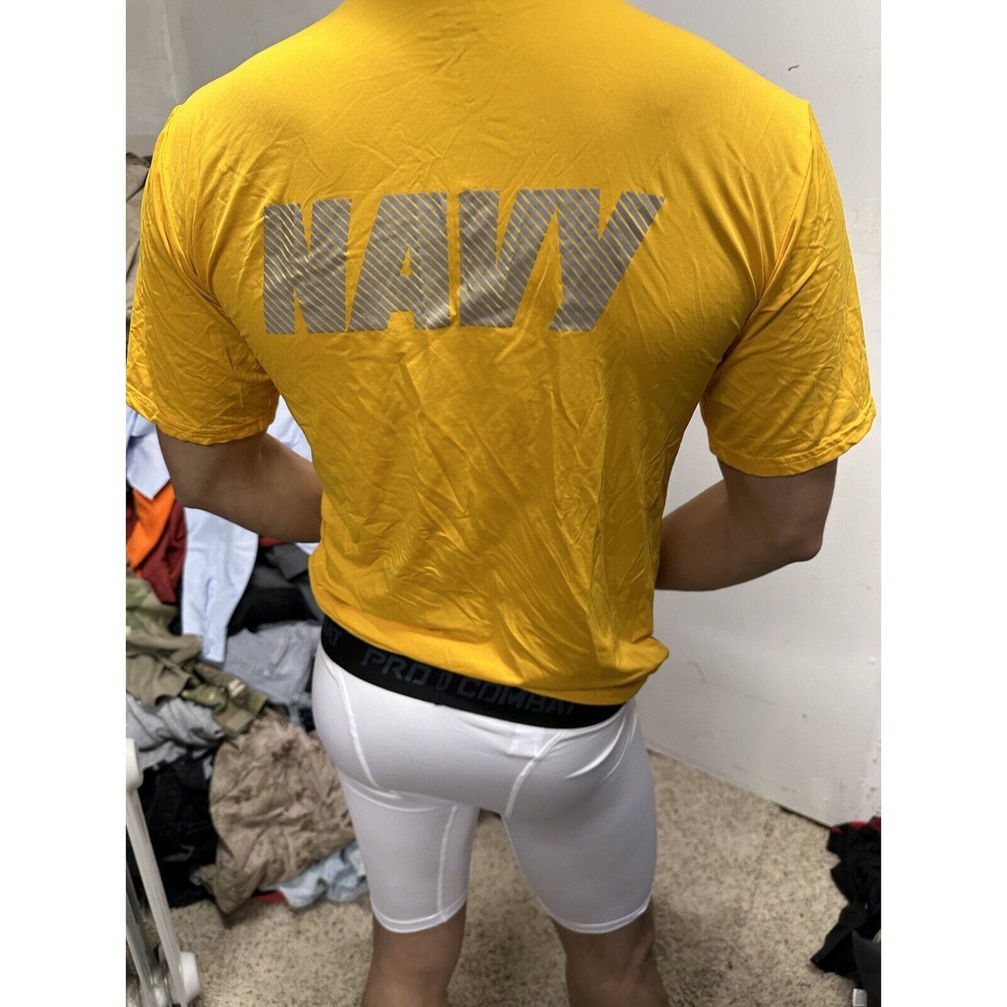 Men’s US Navy Yellow Physical Fitness pT Short sleeve Shirt Size Small Lycra