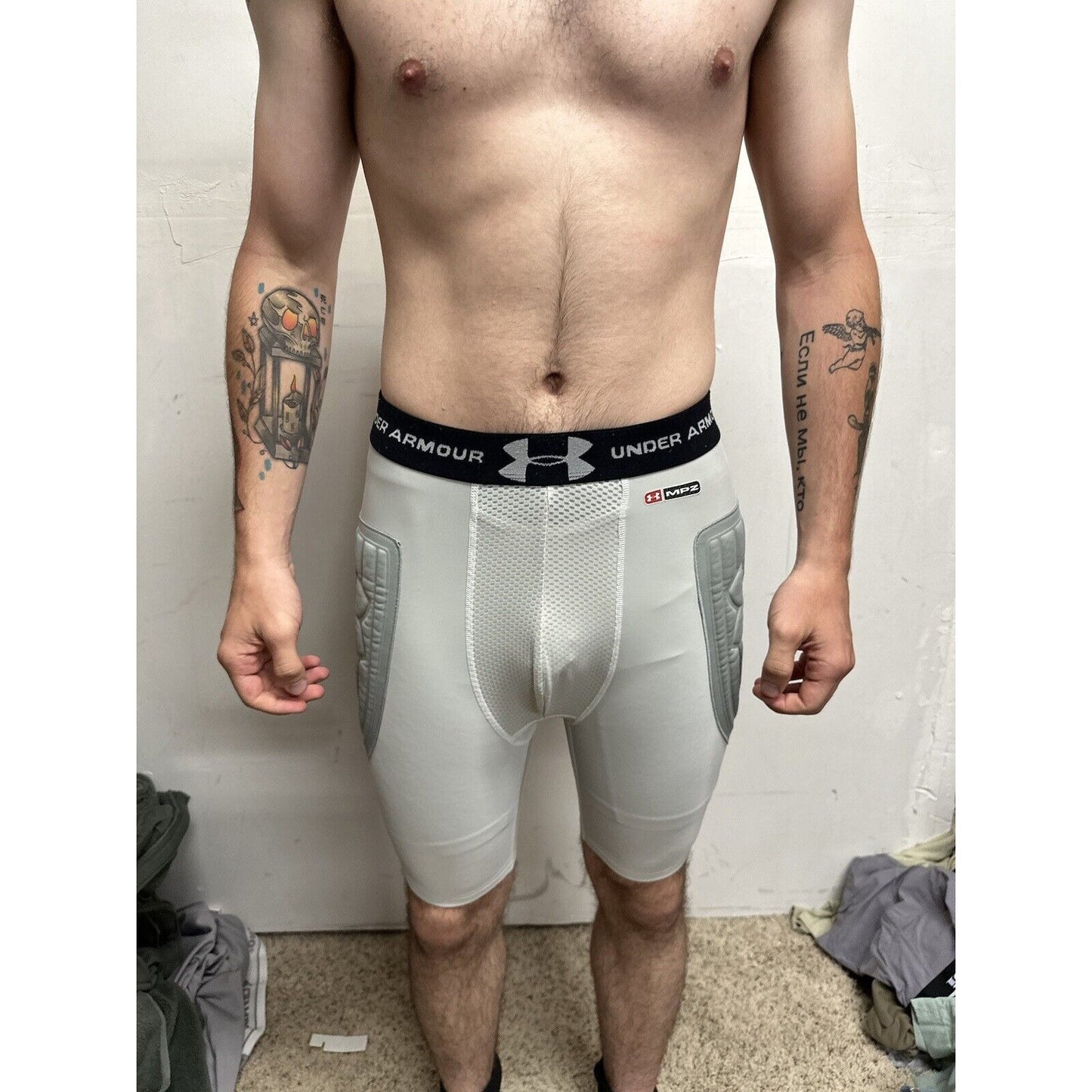 Men’s Under Armour Large Football Padded Girdle White Gray