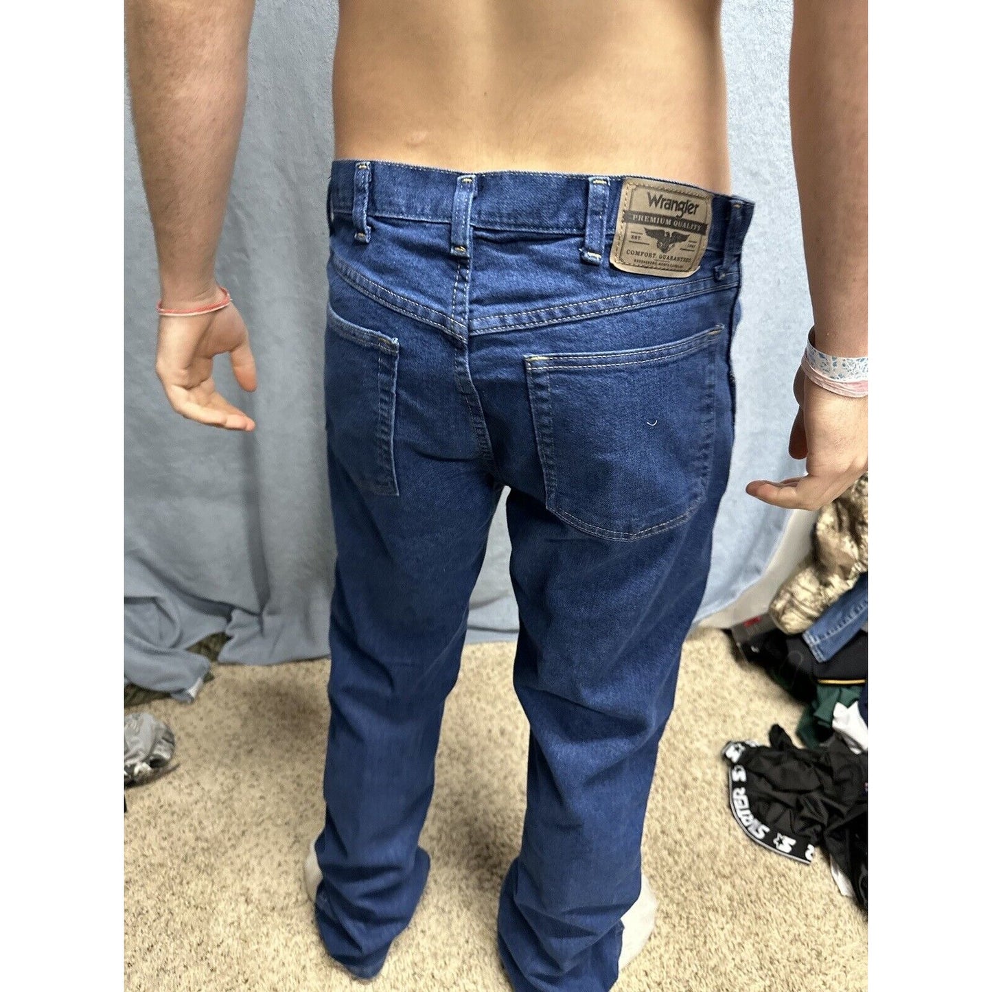 Men’s Wrangler Regular Fit 34 X 32 Blue Jeans