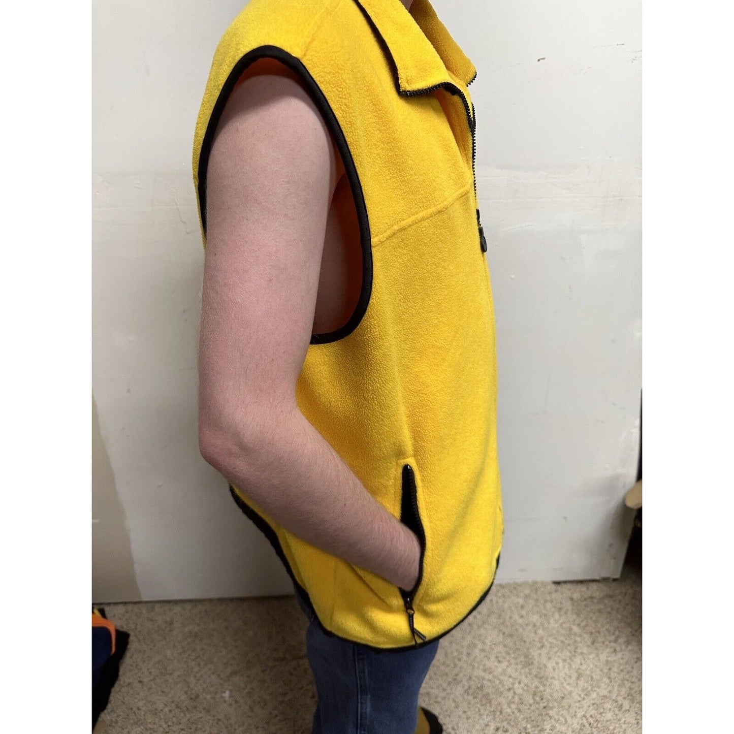 men’s XL prospirit yellow zip up sleeveless vest