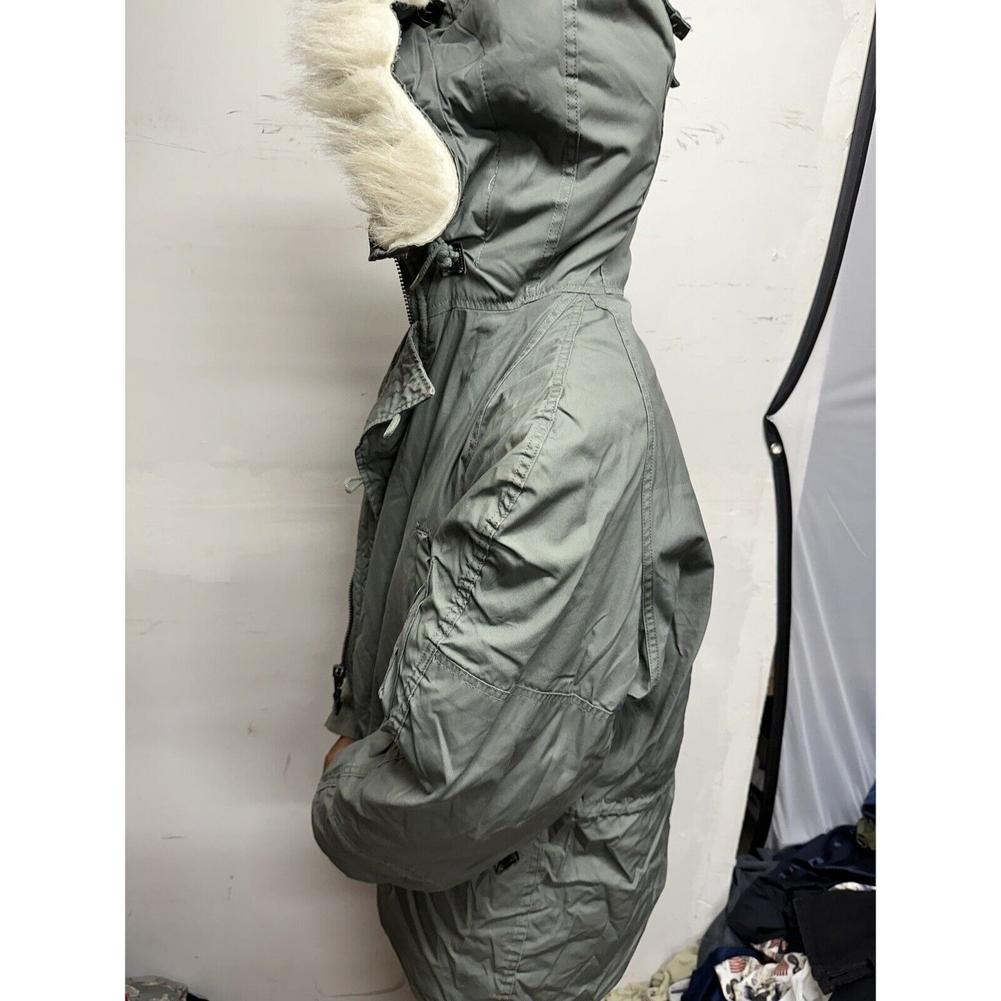 USAF Military Uniform Parka Extreme Cold Weather Type N-38 Medium Sage Green
