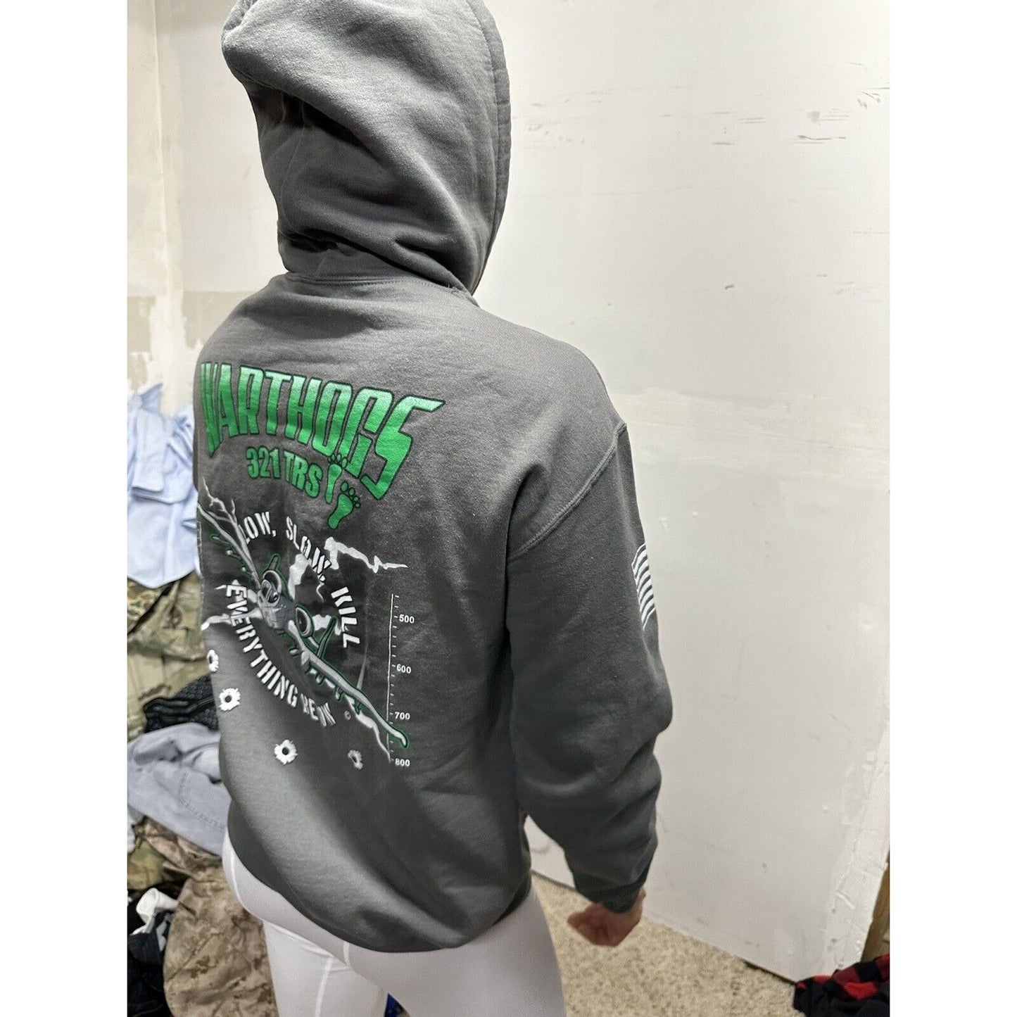 Men’s Gray CMSGT Hackney Training Complex Lackland AFB TX Gildan Medium Hoodie