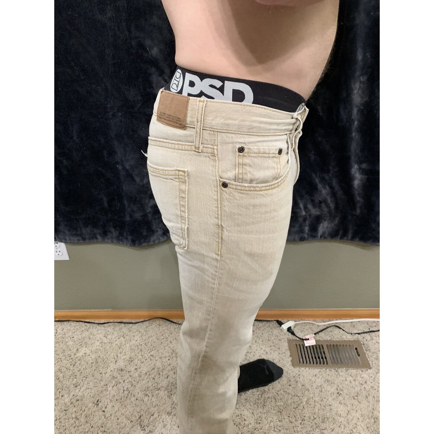Old Navy Famous Jeans Tan 31 X 30 Men’s Pants