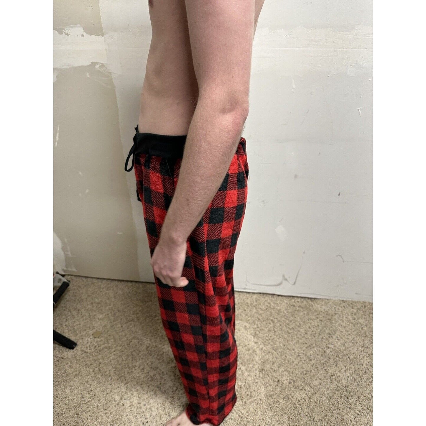 men’s holiday fam jams very soft black and red poly XL pajamas lounge pants