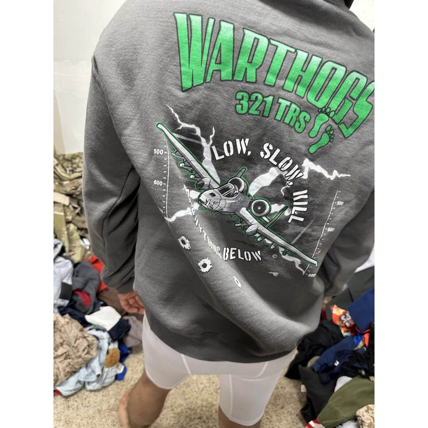 Men’s Gray CMSGT Hackney Training Complex Lackland AFB TX Gildan Medium Hoodie